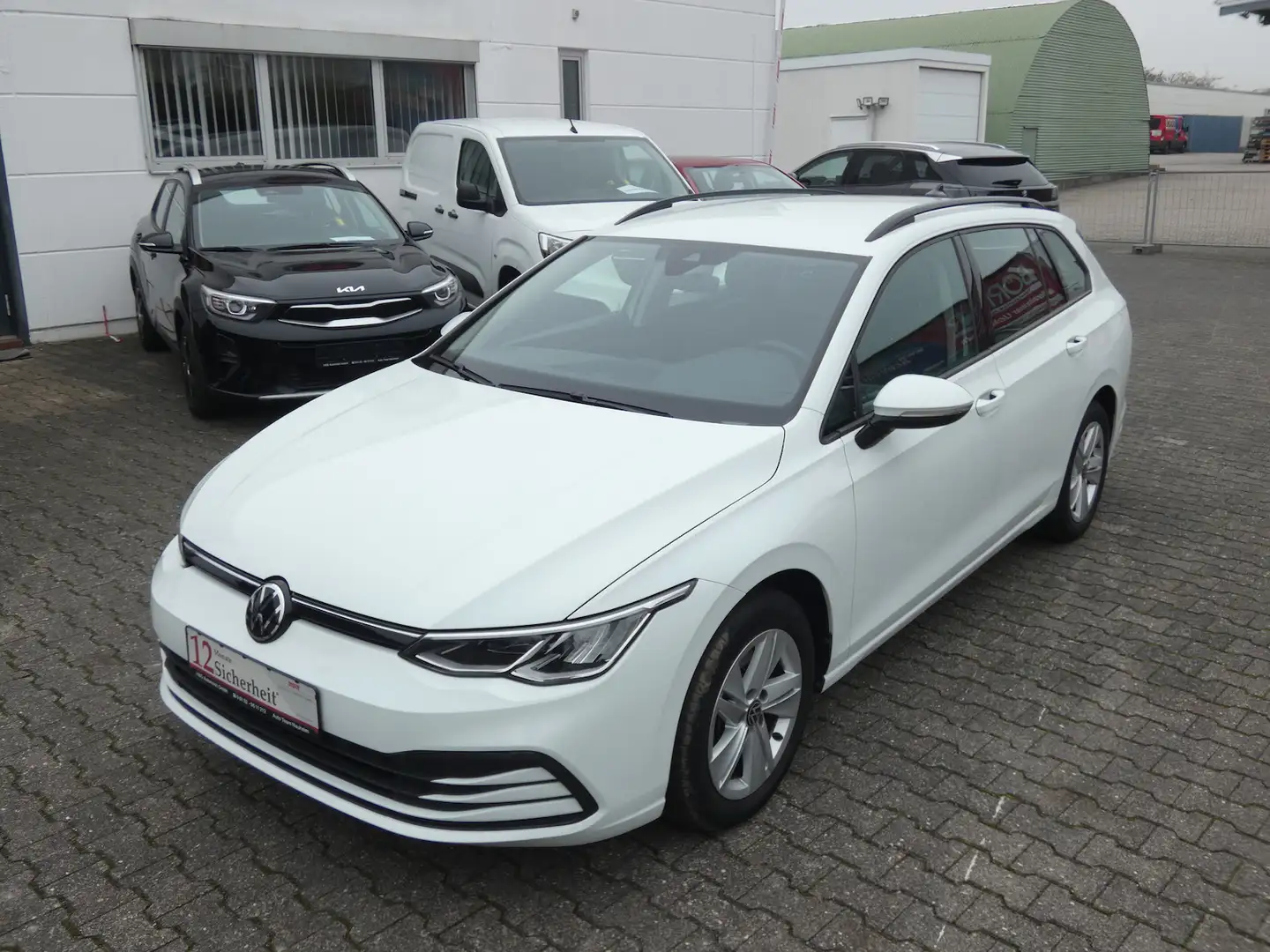 Volkswagen Golf Variant Life *KLIMA*PDC*CARPLAY*LED* Weiß - 2