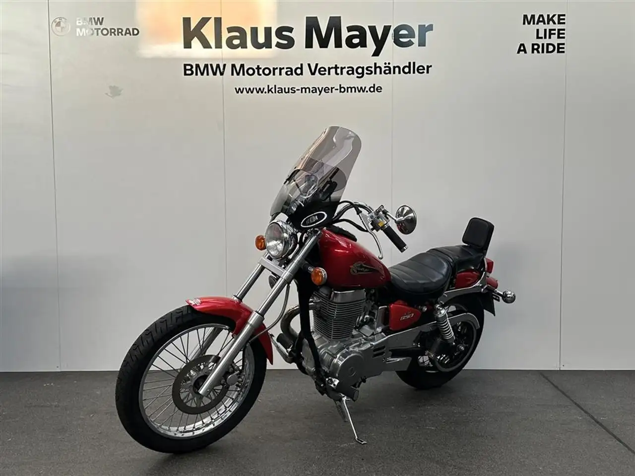 Suzuki LS 650