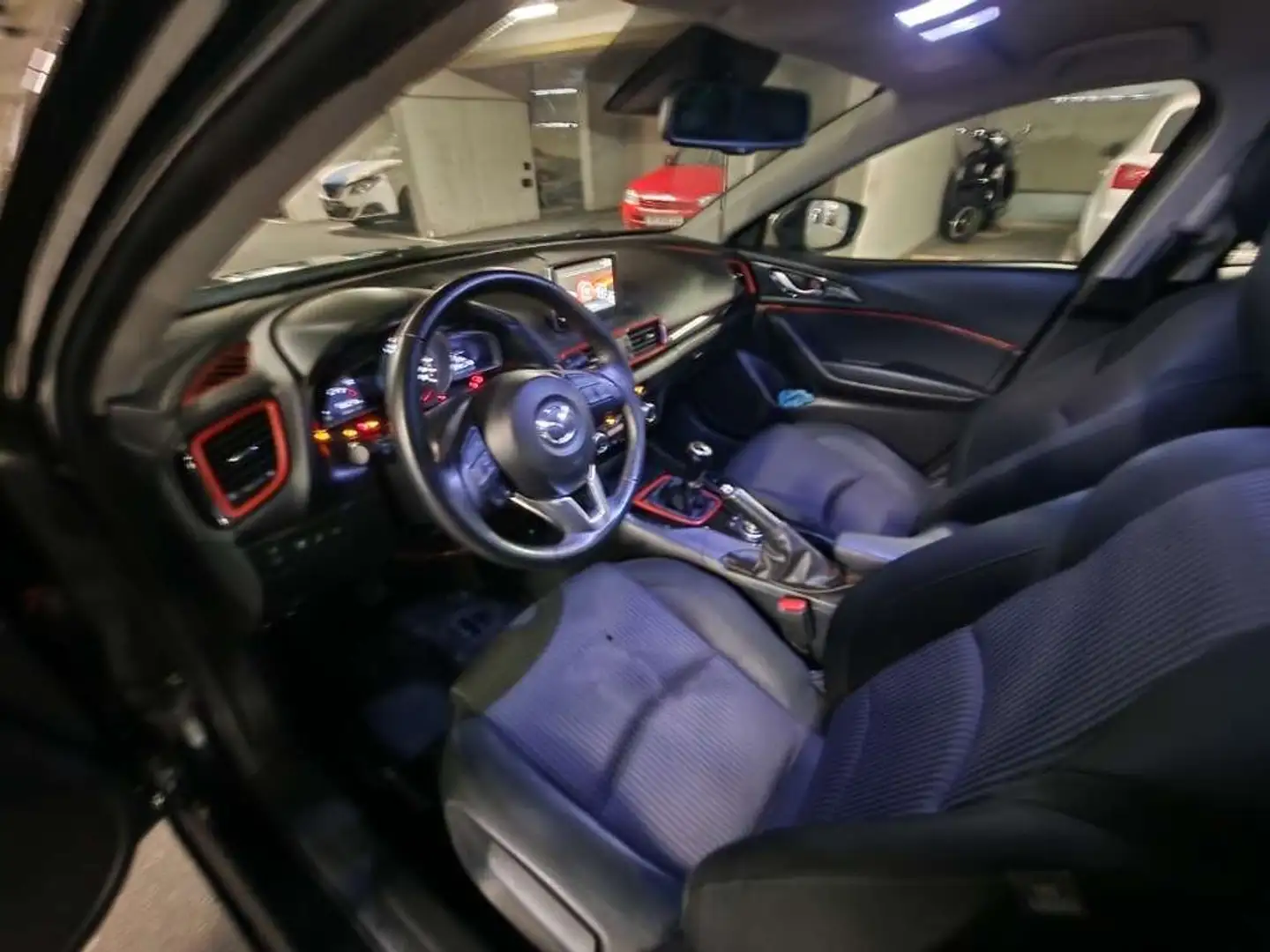 Mazda 3 Mazda 3 G120 Attraction Attraction crna - 1