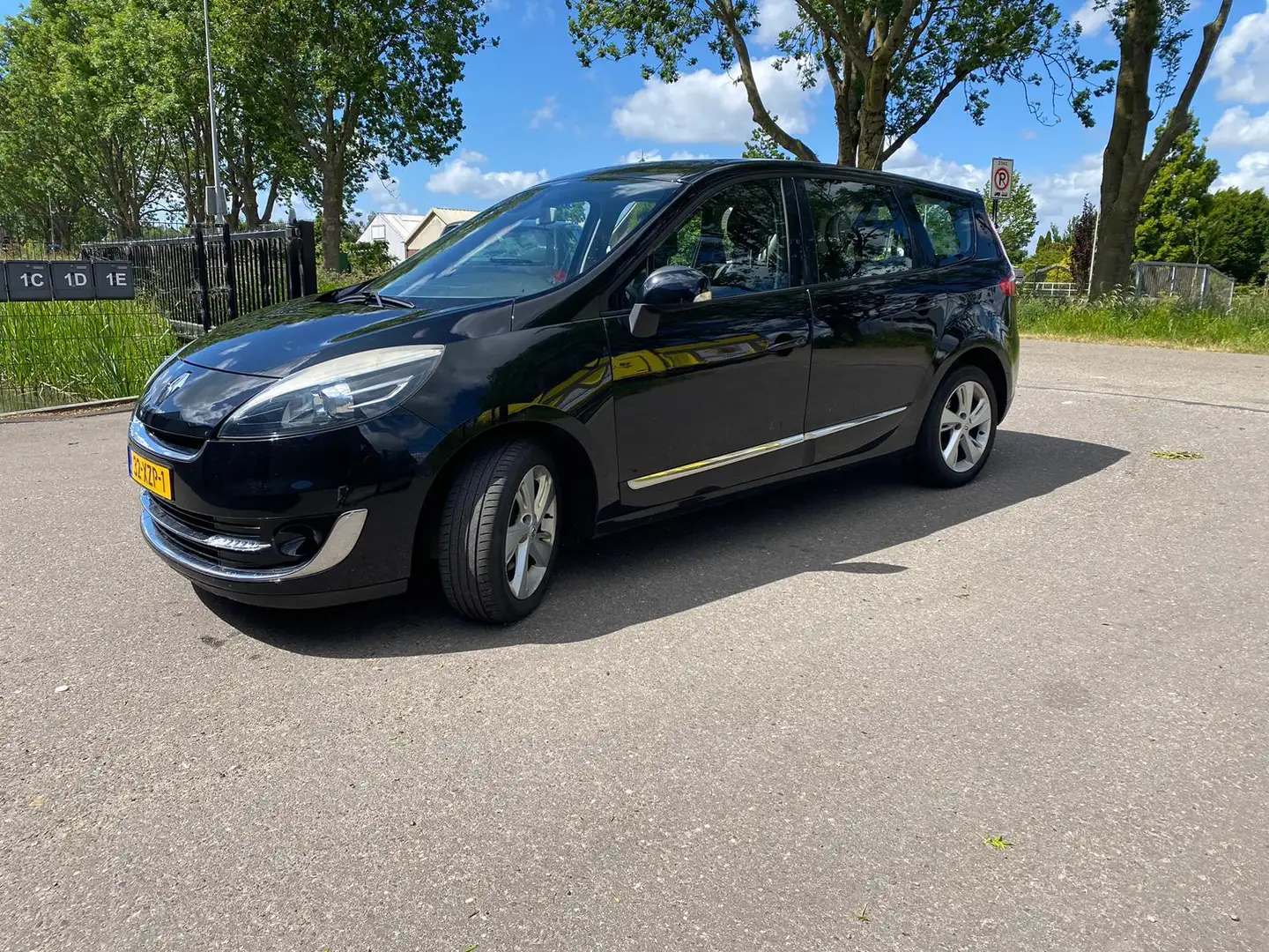 Renault Grand Scenic 1.2 TCE Dynamique -LAGE KILOMETERS- NAVIGATIE SCHE Negru - 2
