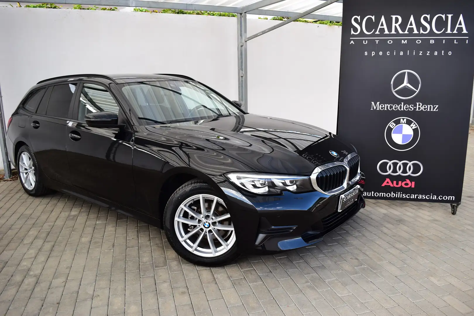 BMW 318 d Touring Mhev 48v Steptronic Business Advantage Noir - 1