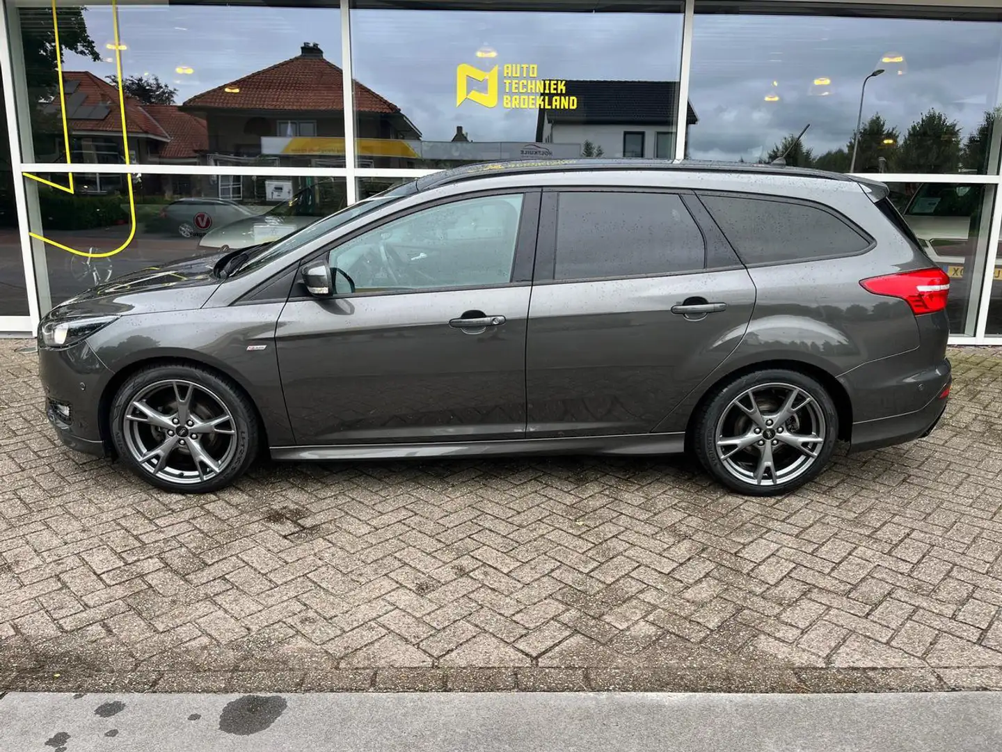 Volkswagen Golf R 1.5 ETSI R-LINE CARPLAY|ADAPTIVE CRUISE|LED|CAMERA Noir - 2