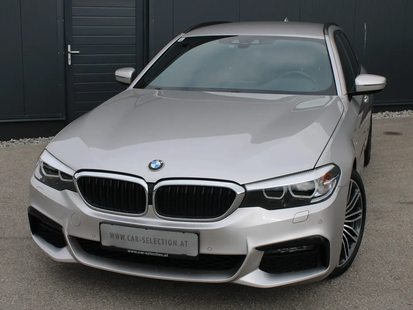 BMW 530 xD Touring Aut.*M-Paket*Standheizung*Top Zustand Silber - 2