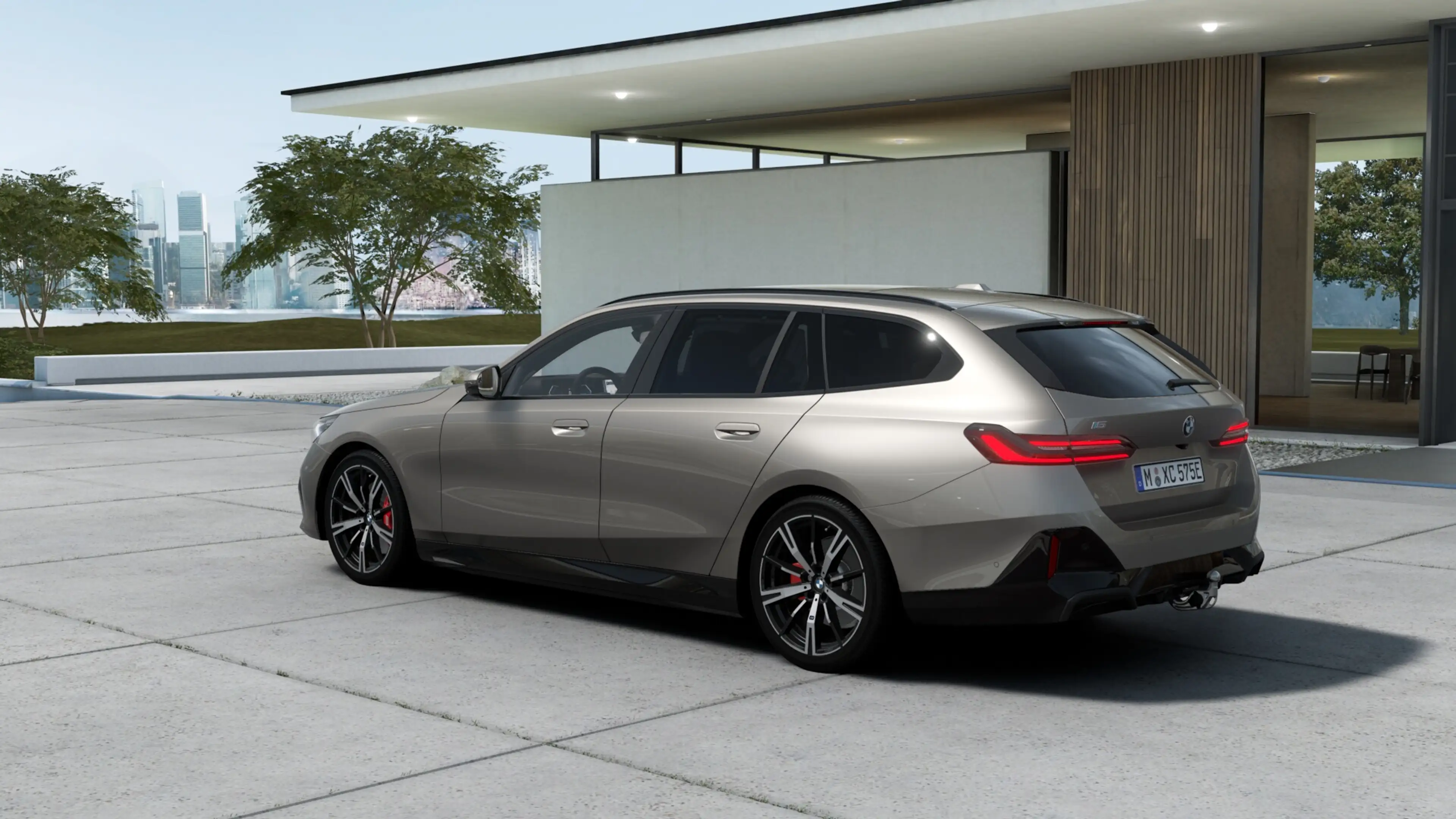 BMW i5 Touring eDrive40 M Sport / Trekhaak / Panoramadak — photo 2