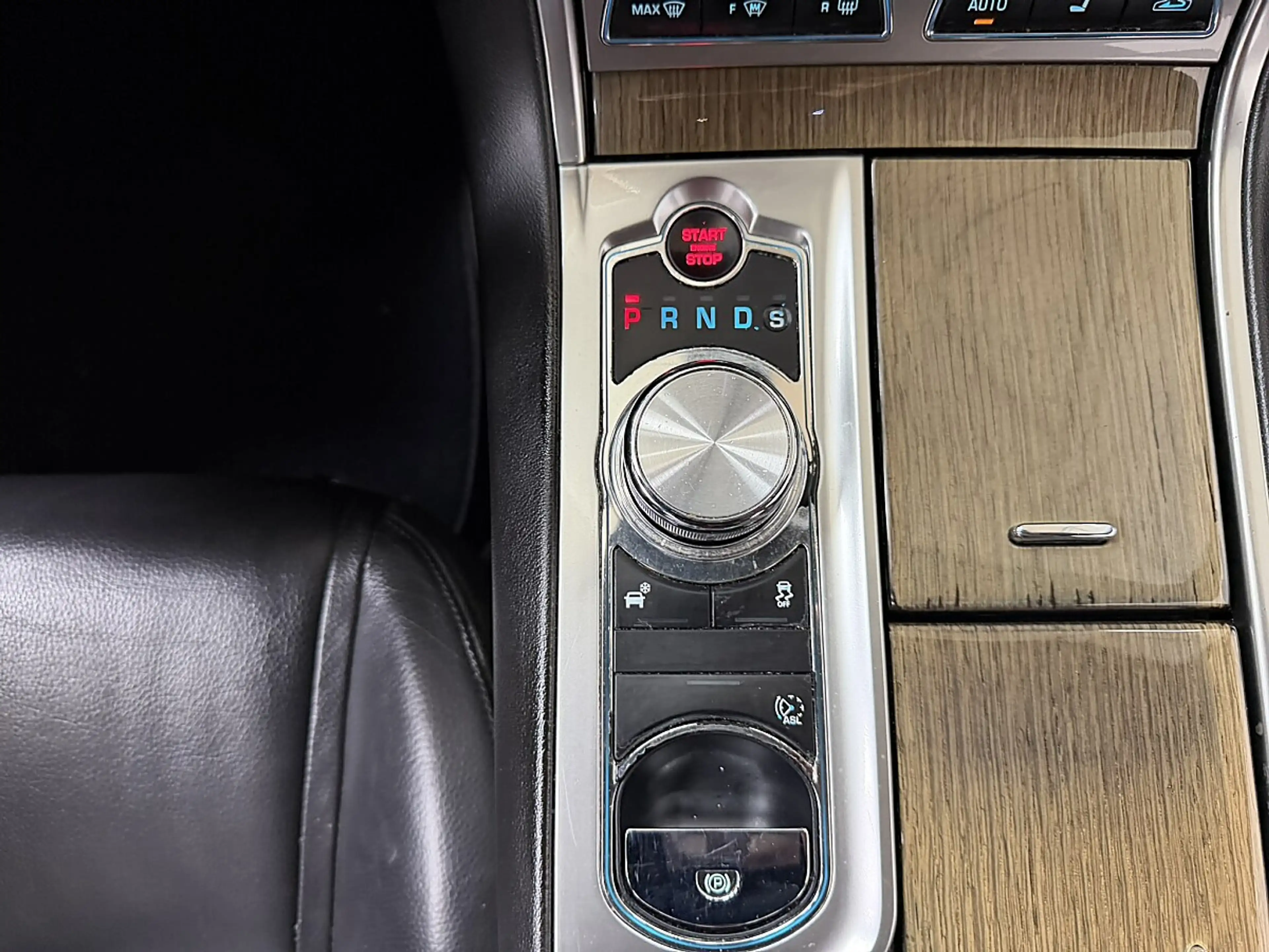 Jaguar XF 2,2 TD — photo 23