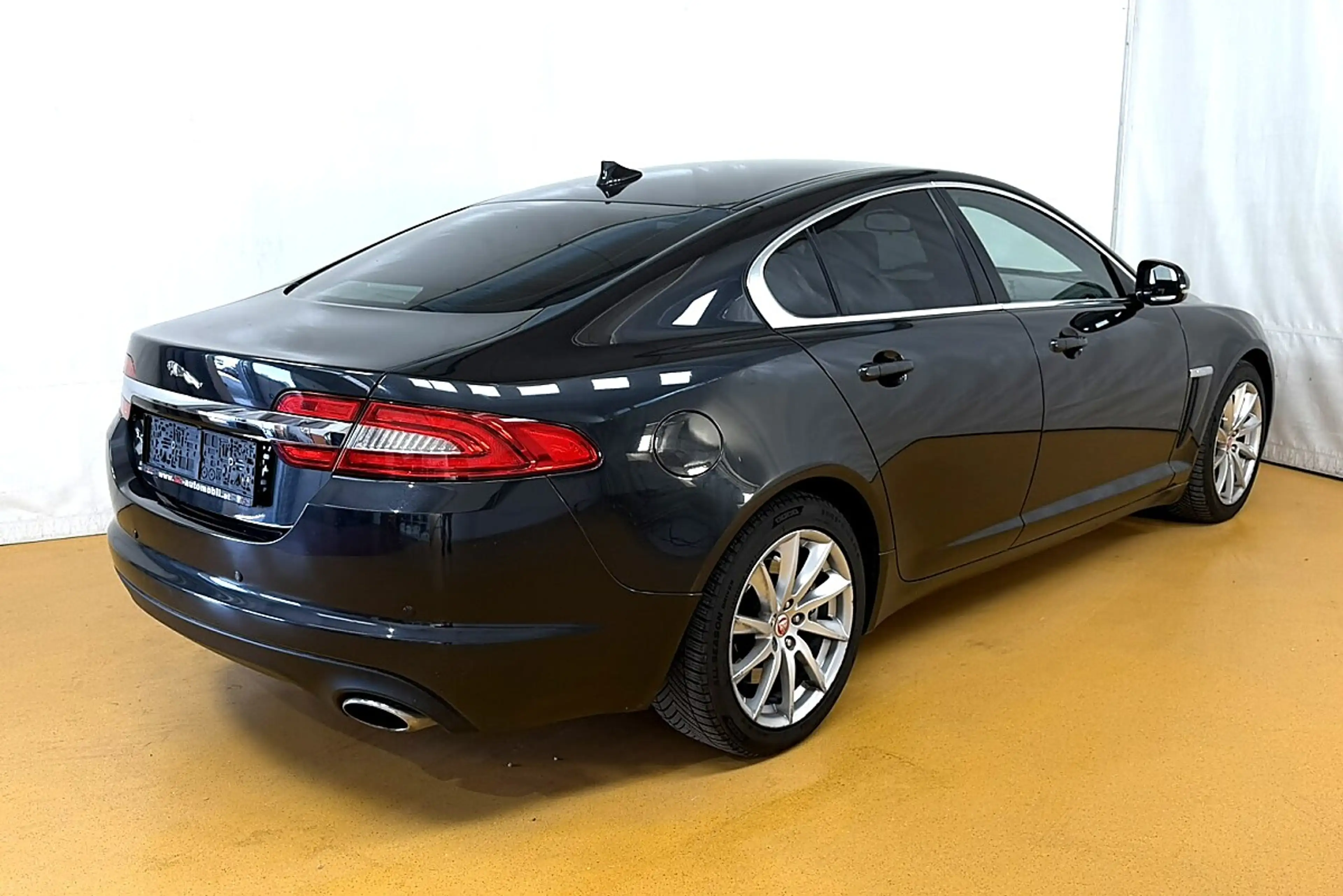 Jaguar XF 2,2 TD — photo 4