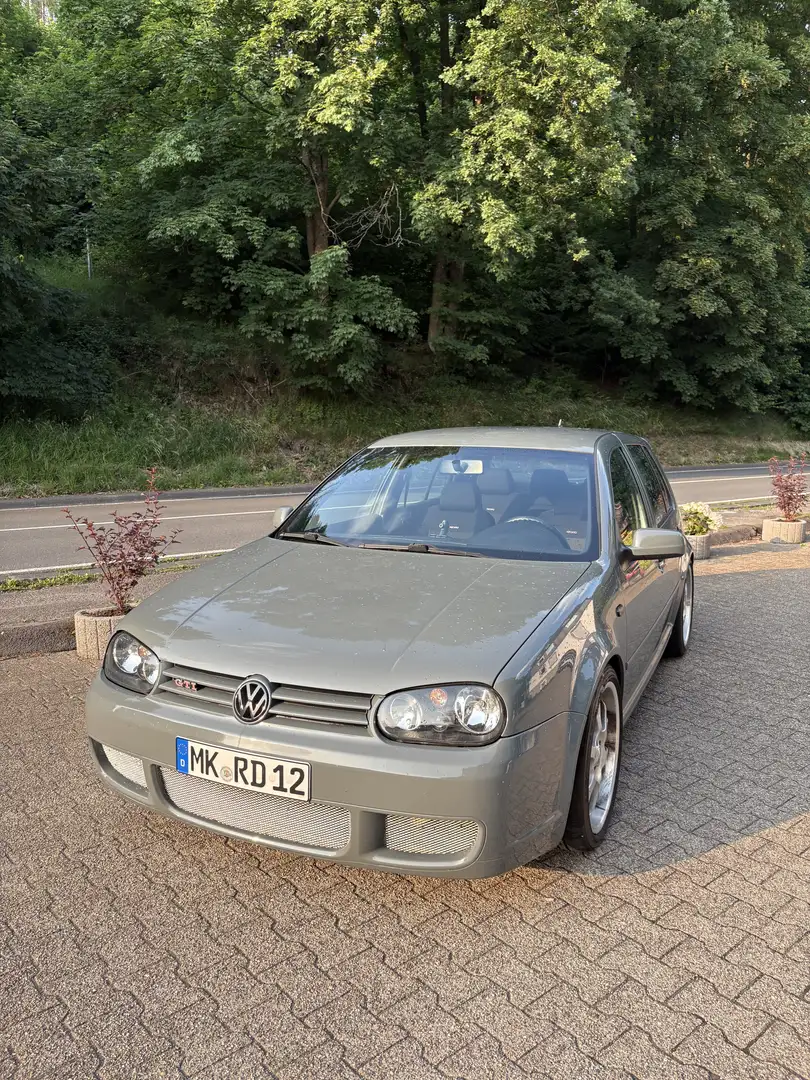 Volkswagen Golf GTI 1.8 Turbo - 1