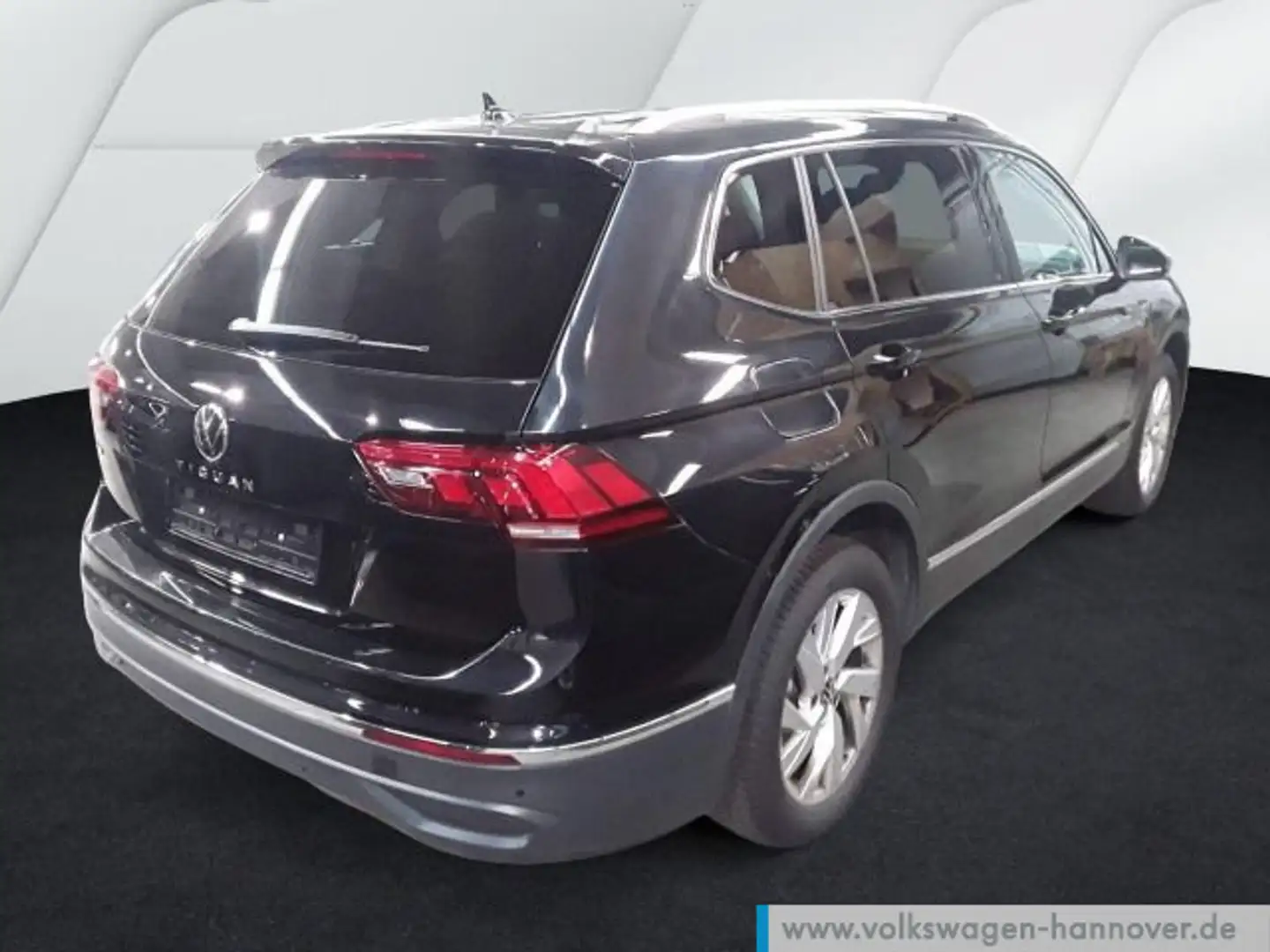 Volkswagen Tiguan Allspace 1.5 TSI DSG Life Navi AHK 7Sitze Schwarz - 2