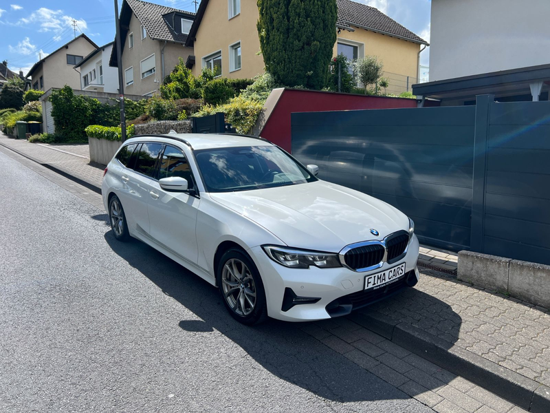 BMW 330 d Touring*Sport Line*AHK*LED — photo 2