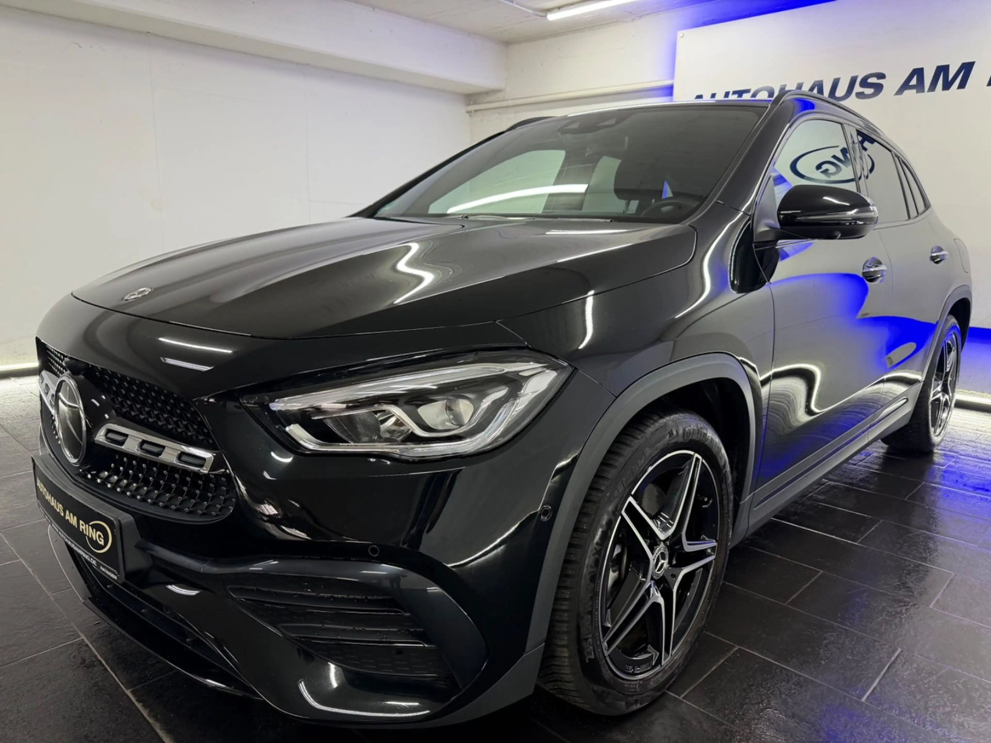 Mercedes-Benz GLA 250 4Matic AMG 360° LED 1HND ACC APPLE KEY — photo 3
