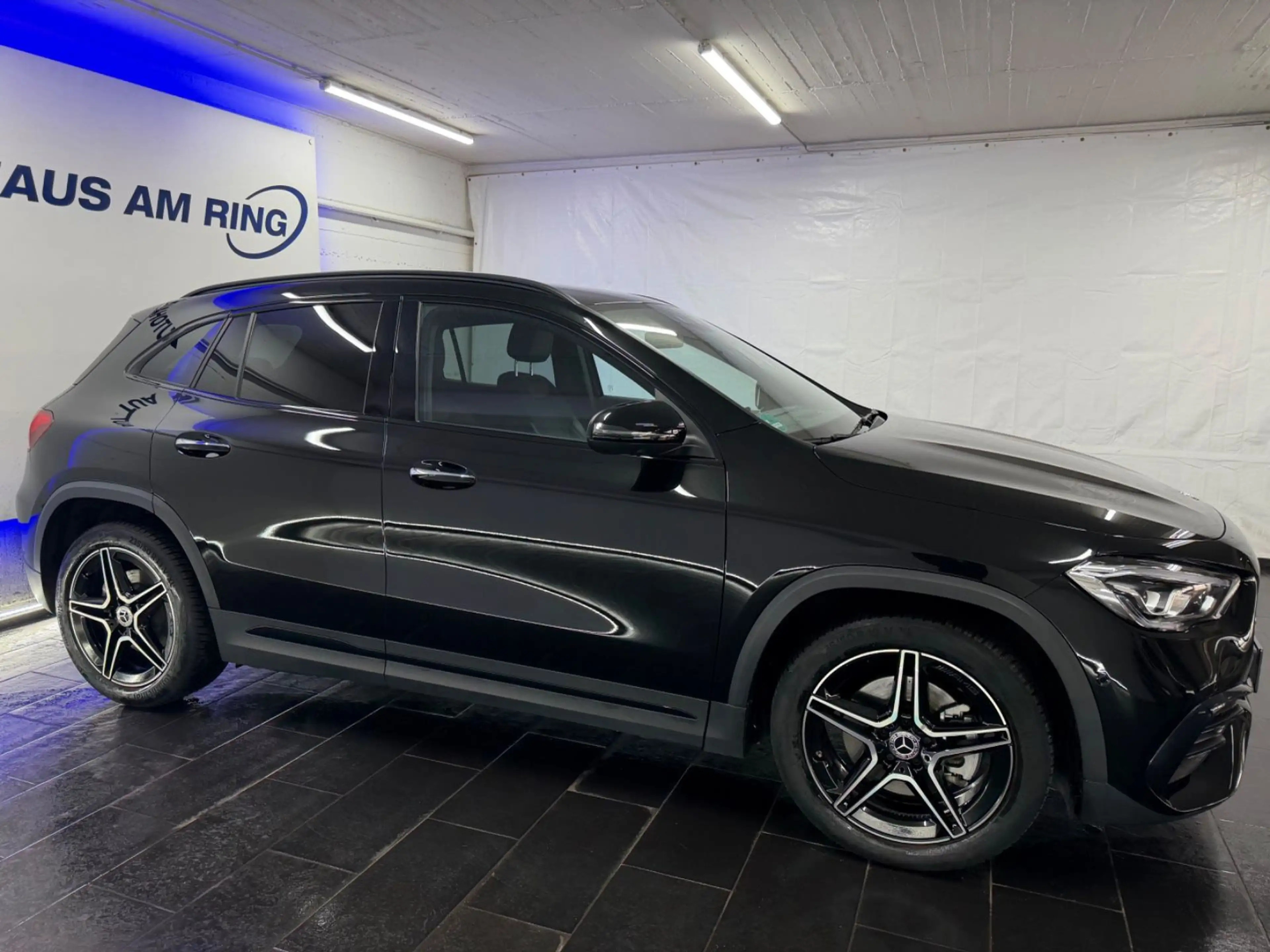 Mercedes-Benz GLA 250 4Matic AMG 360° LED 1HND ACC APPLE KEY — photo 6