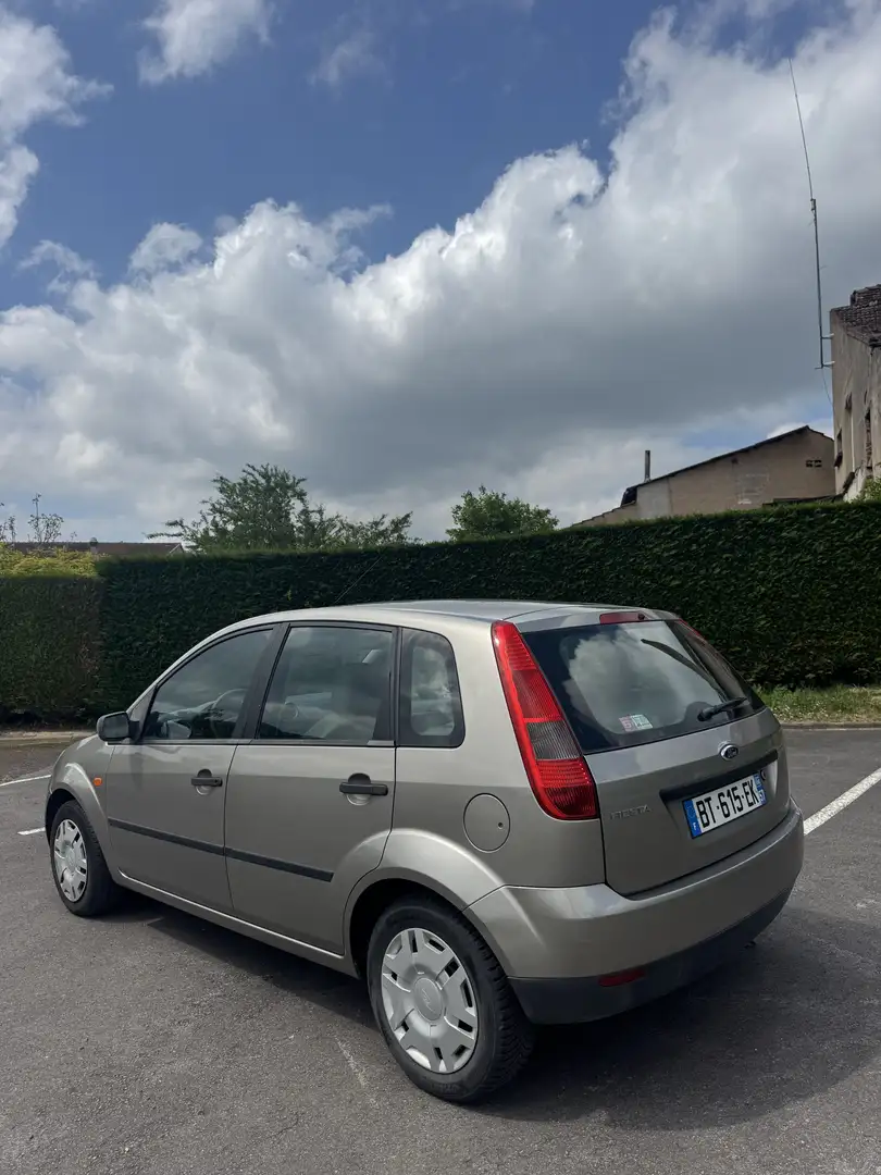 Ford Fiesta 1.3i Ambiente - 2