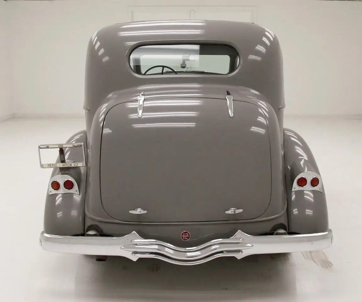 Pierce Arrow Sedan 1602, foto 4
