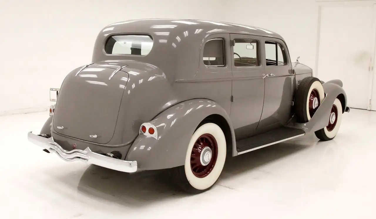 Pierce Arrow Sedan 1602, foto 5