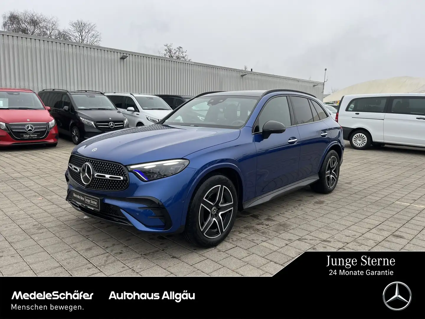 Mercedes-Benz GLC 300 GLC 300 d 4M AMG Night AHK Distronic Pano 360° Blau - 1