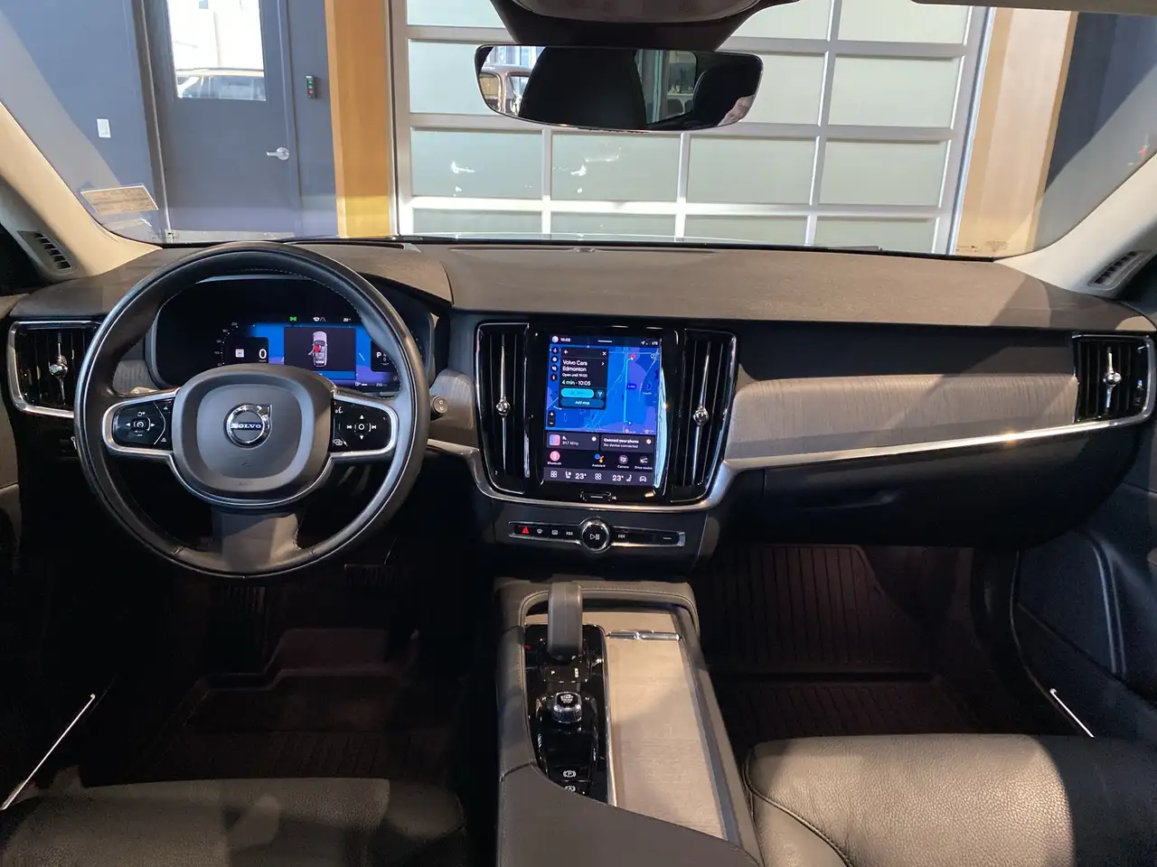 Volvo V90 Cross Country снимка Volvo V90 Cross Country