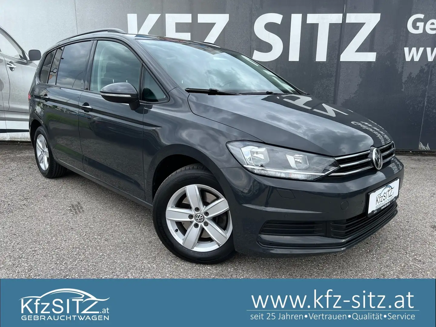 Volkswagen Touran Comfortline 1,6 SCR TDI 7 SITZE Grau - 1