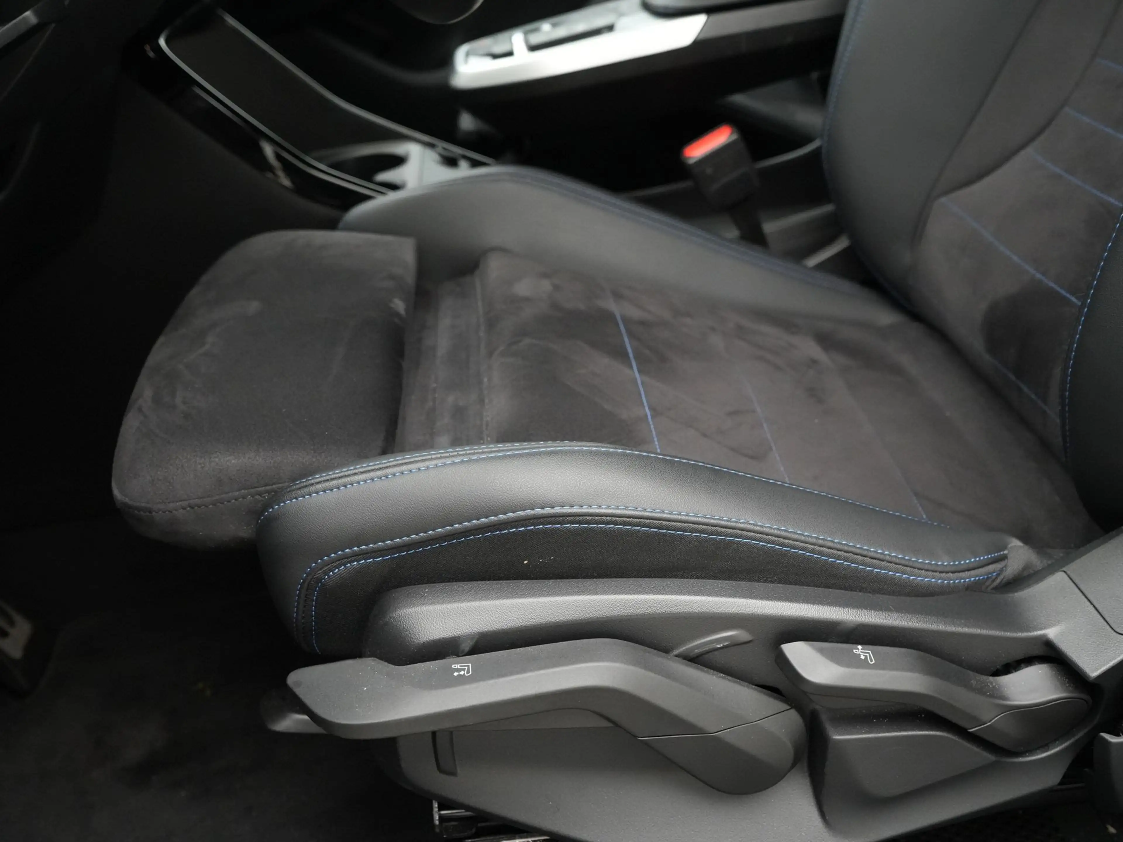 BMW 220 2 Serie 220i Active Tourer M-Sport — photo 15