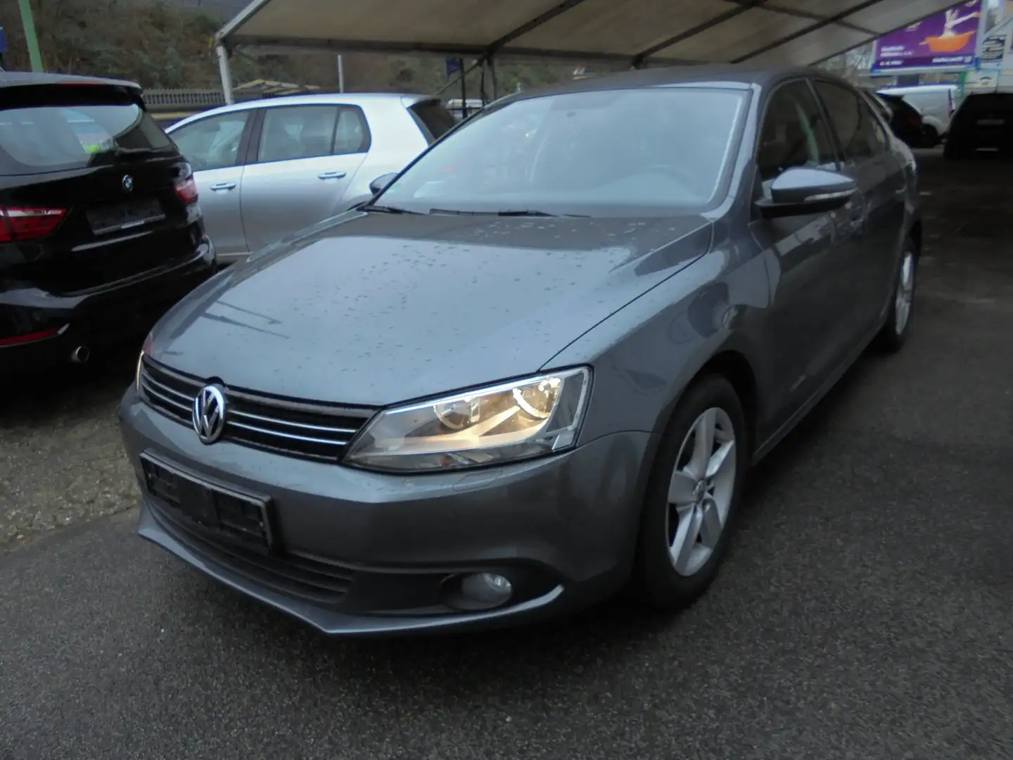 Volkswagen Jetta VI Comfortline BMT 1.6TDI 1.Hd Scheckheft Grau - 1