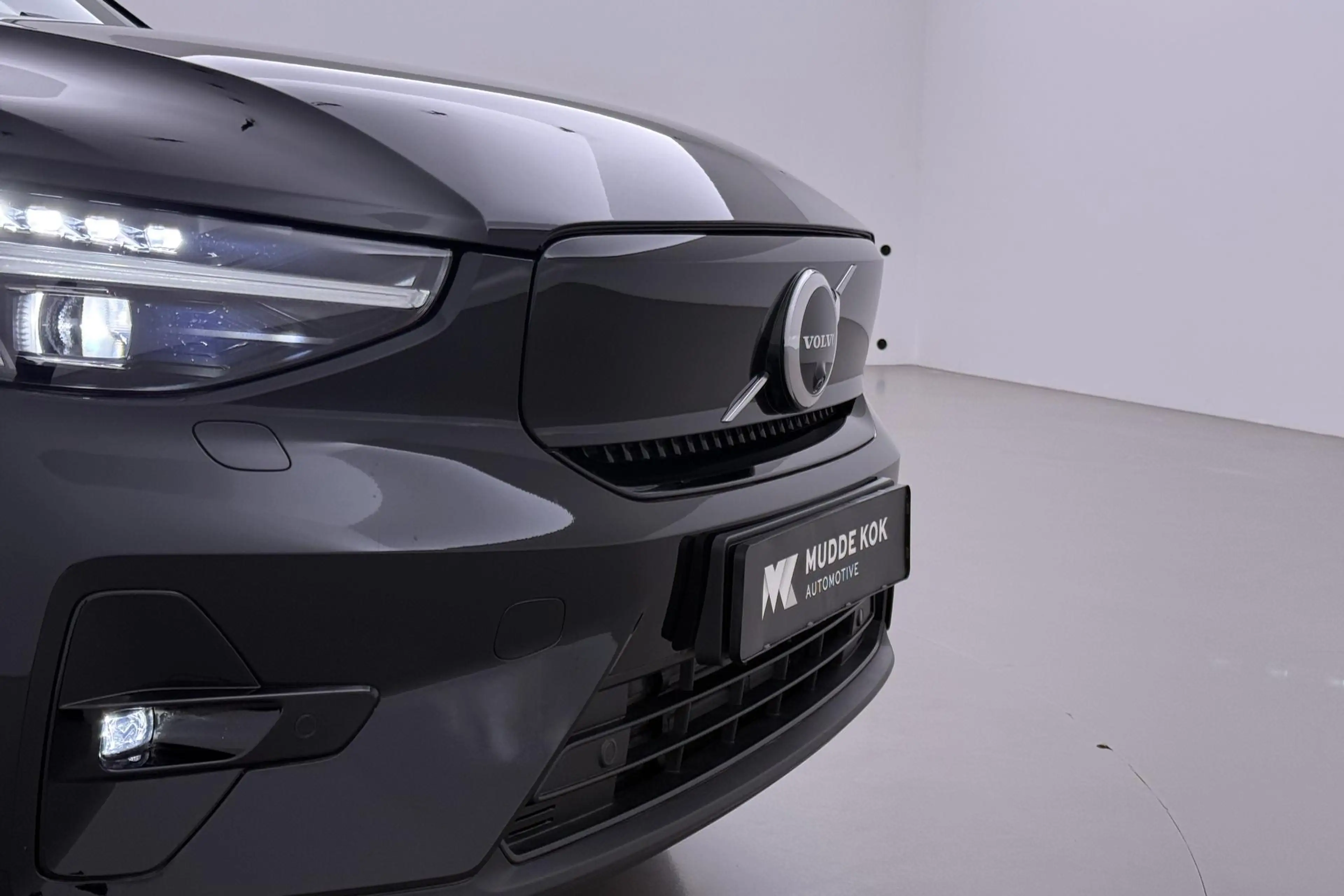 Volvo EX40 Single Motor Extended Range Plus | 82 kWh | Harman — photo 49