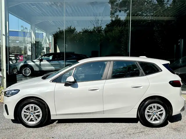 BMW 2 Series view 6
