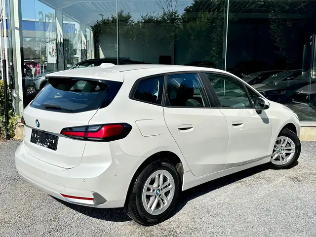 BMW 2 Series view 5