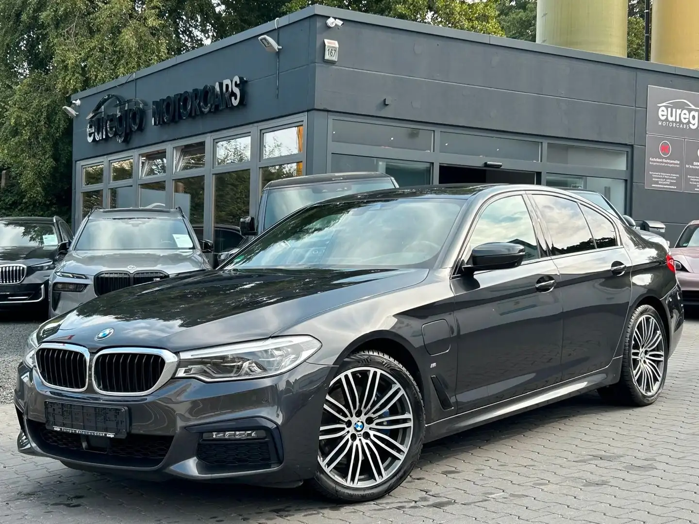 BMW 530 e Aut. - M Sportpaket - Head-Up - LED /// Gris - 1