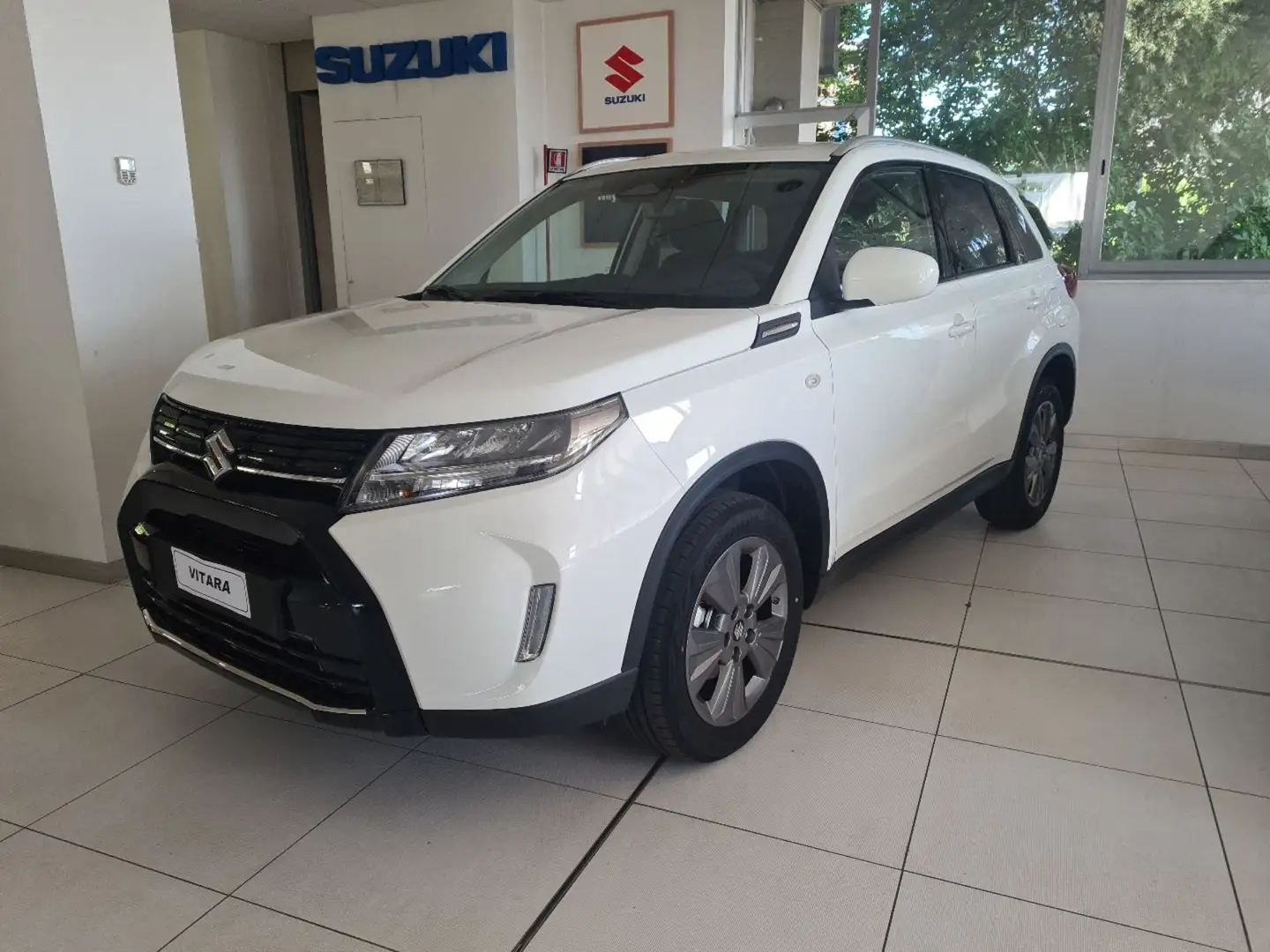 Suzuki Vitara 1.4 Hybrid Cool+ - 2