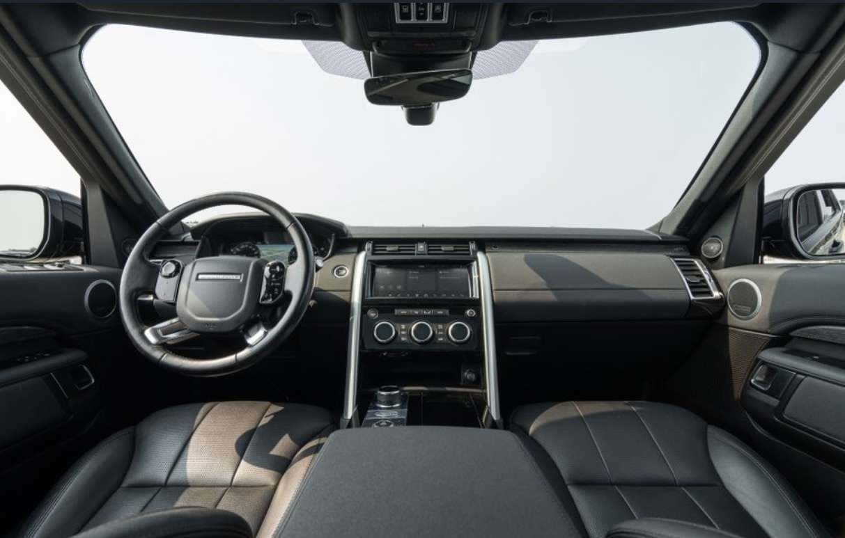 2019 Land Rover Discovery HSE 4WD alt 3