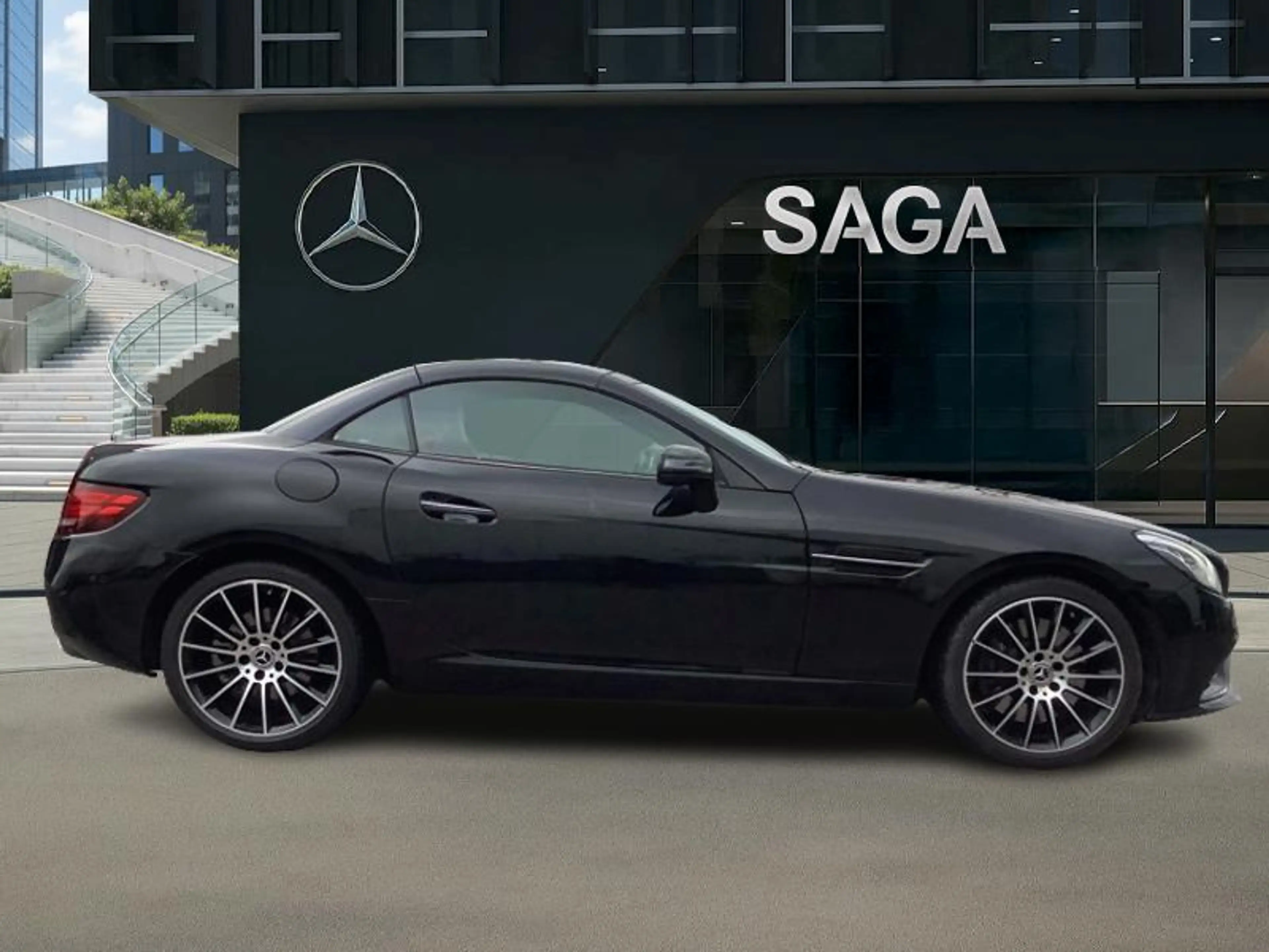 Mercedes-Benz SLC 180 AMG Line — photo 5