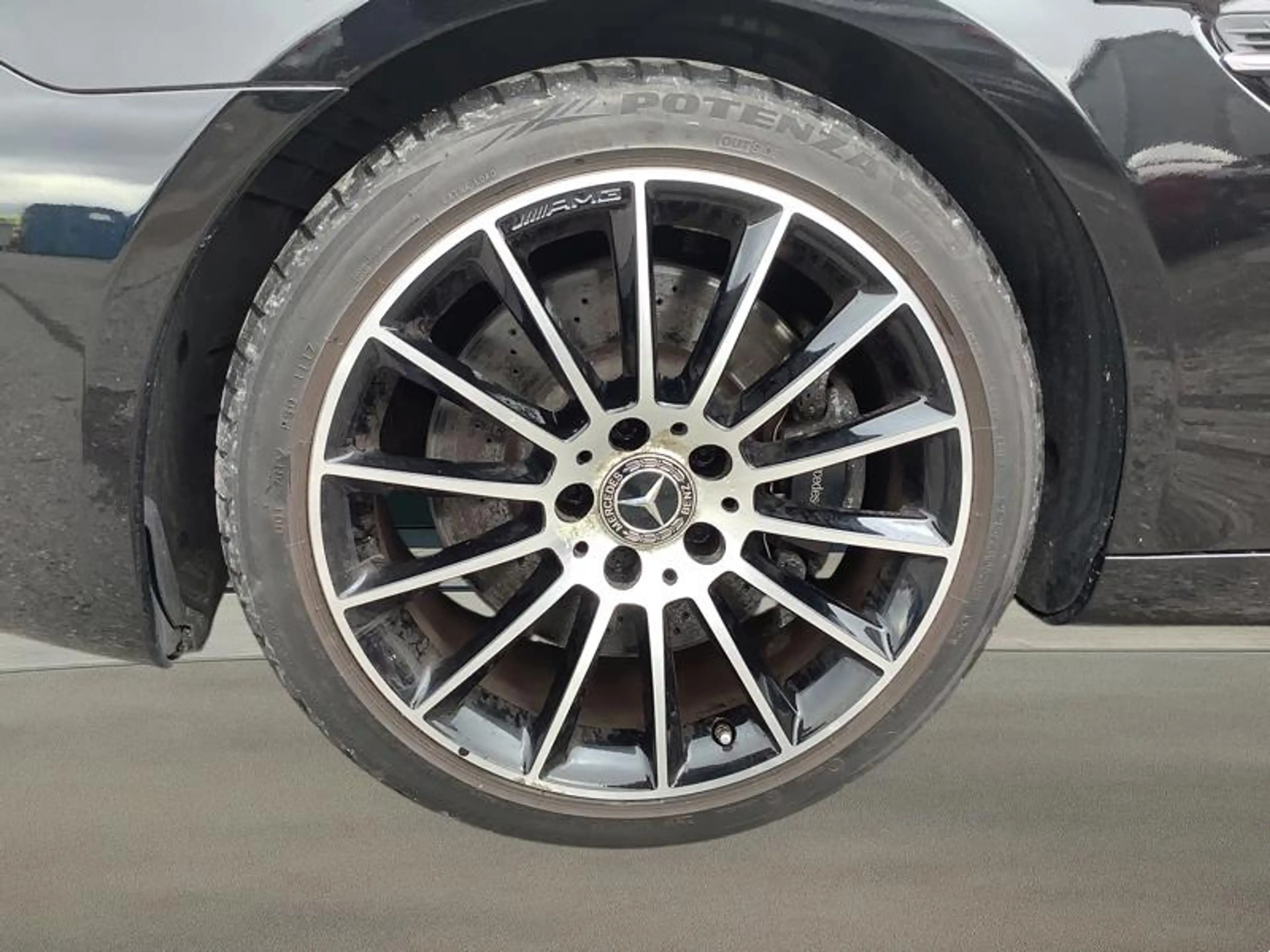 Mercedes-Benz SLC 180 AMG Line — photo 4