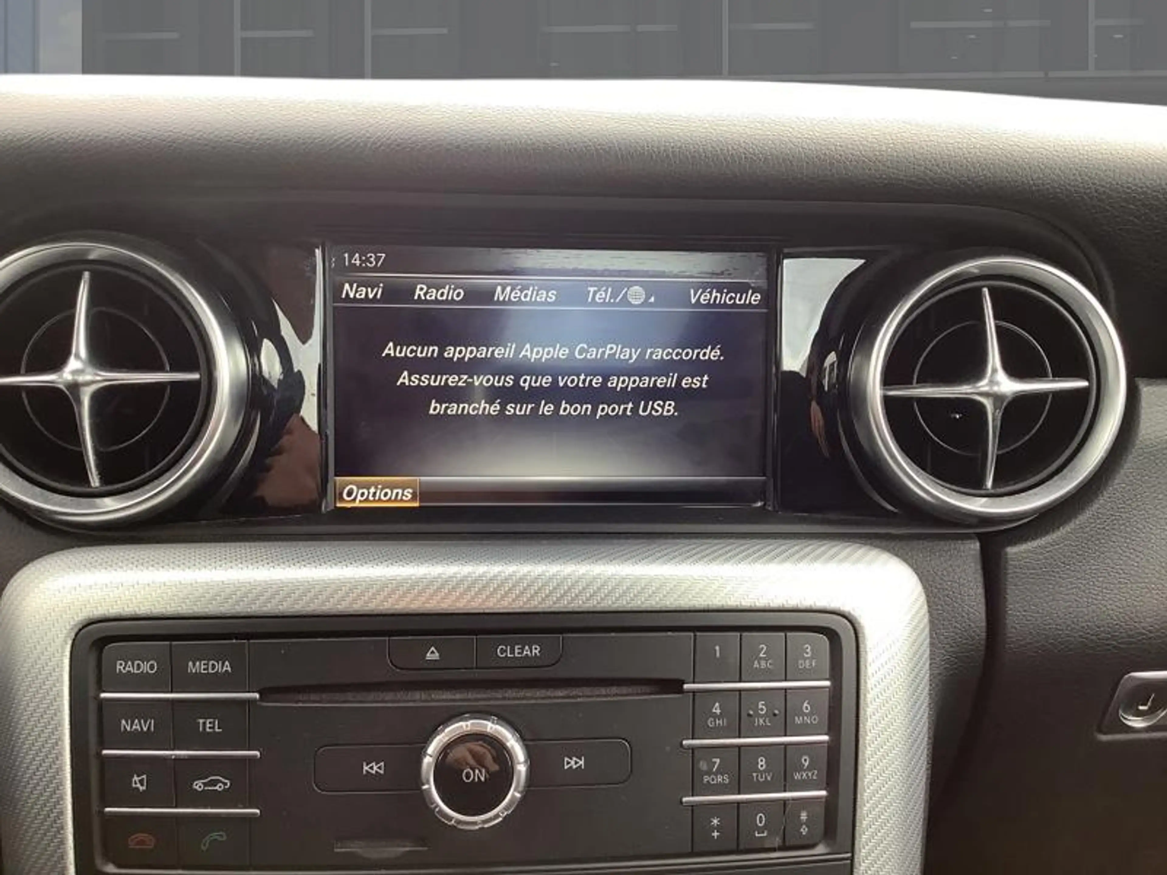 Mercedes-Benz SLC 180 AMG Line — photo 14