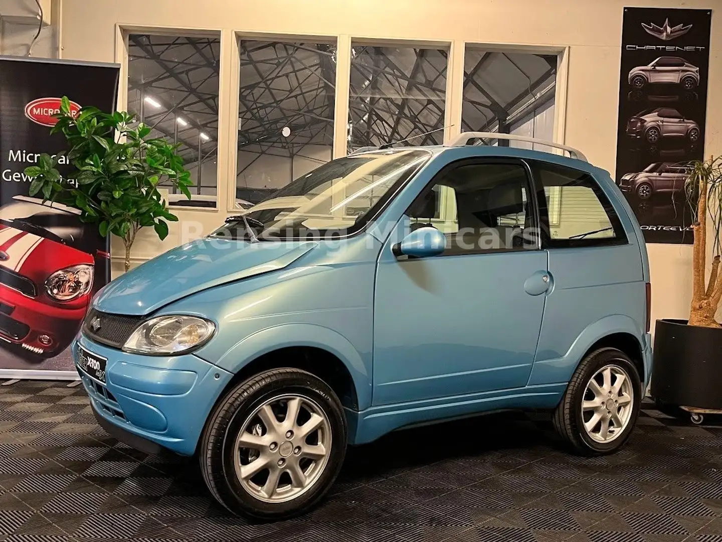 Ligier X-Too XXL Koffer hellblau Mopedauto Microcar Albastru - 1