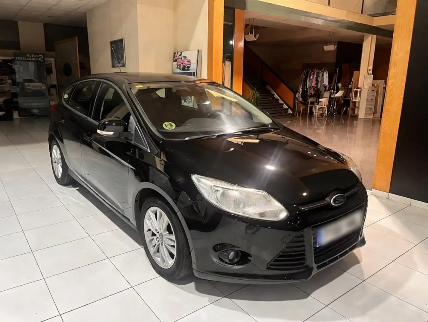 Ford Focus 1.6TDCi Trend 115 Negro - 1