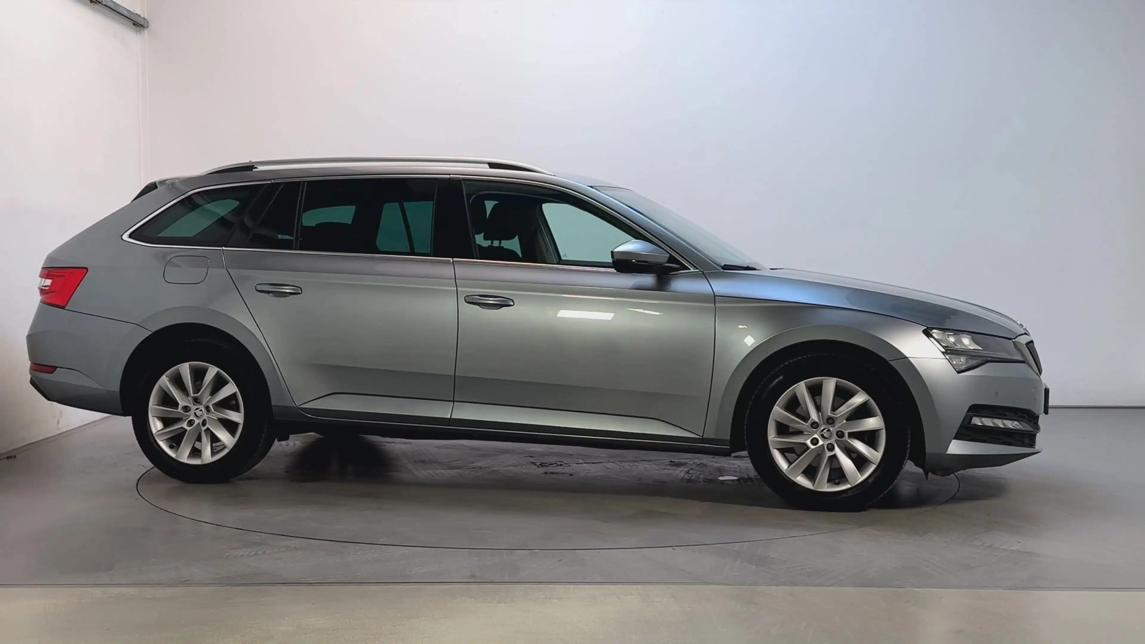 Skoda Superb Combi 1.5 TSI 105pk DSG ACT Business Edition Adapt — photo 11