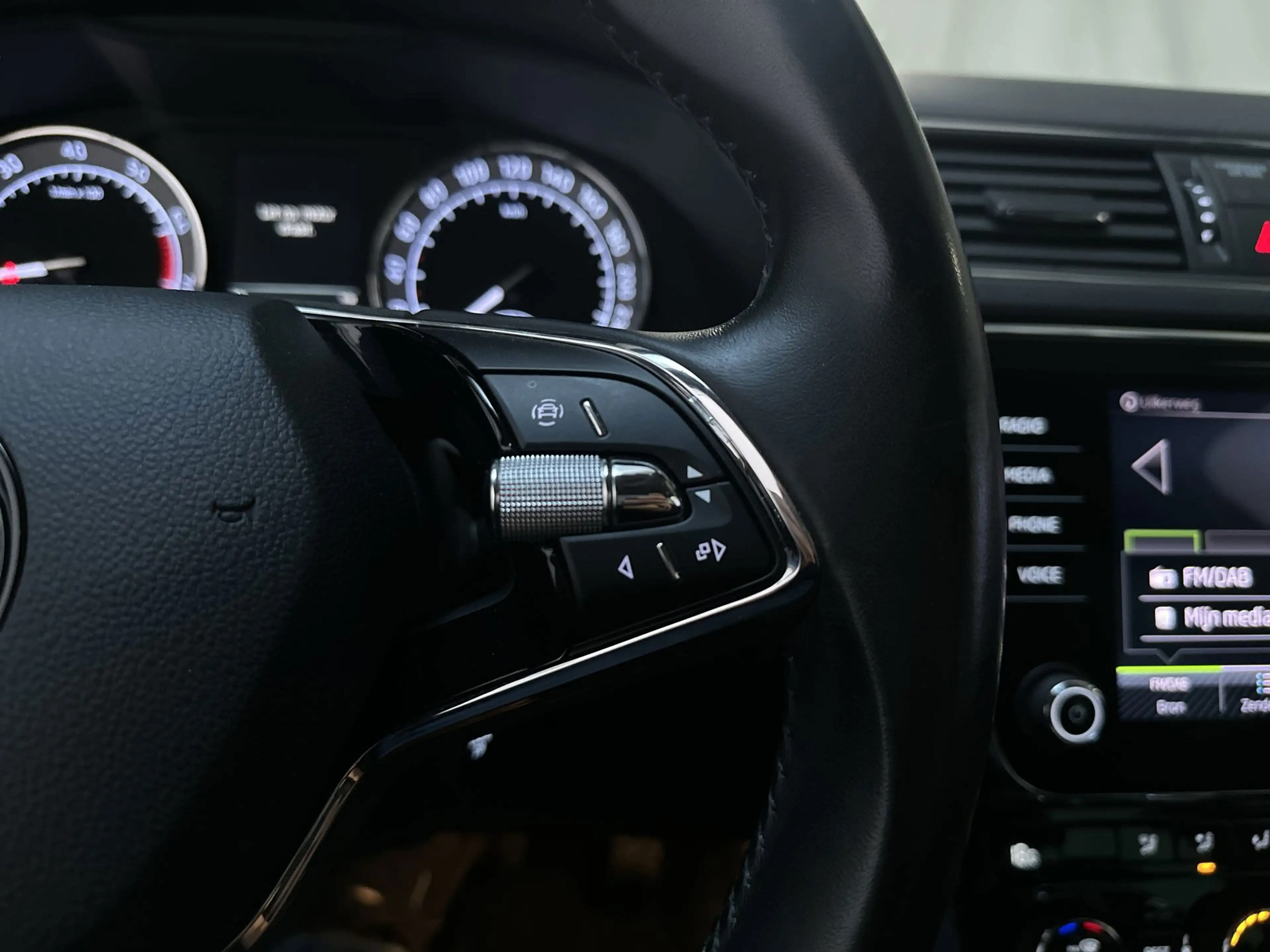 Skoda Superb Combi 1.5 TSI 105pk DSG ACT Business Edition Adapt — photo 21