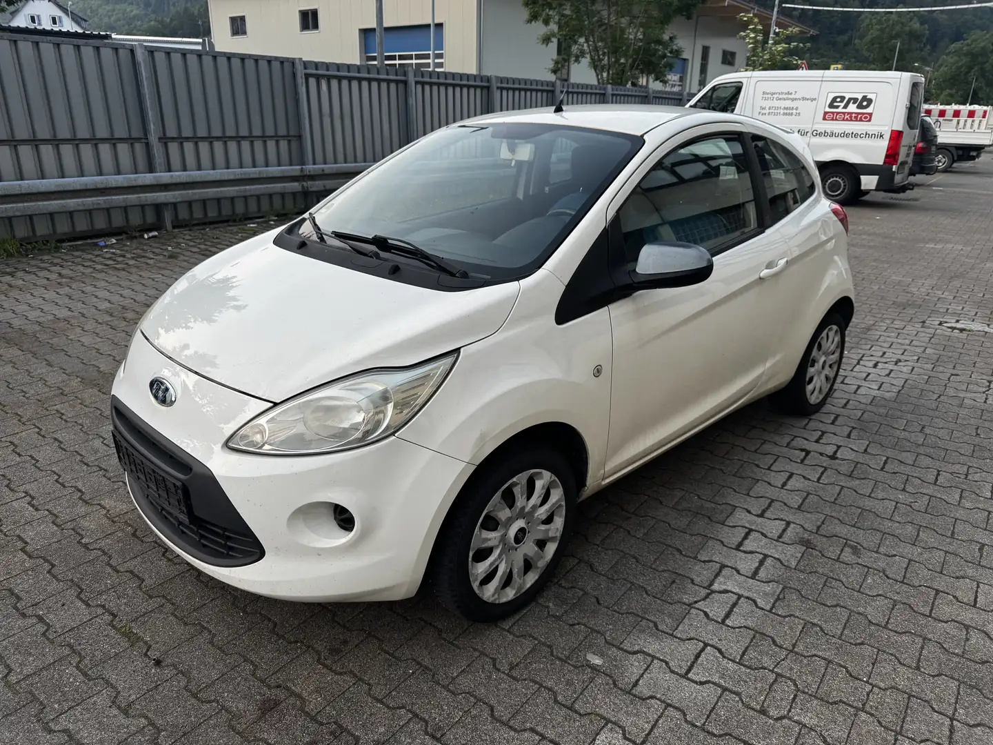 Ford Ka/Ka+ Ka 1.2 Trend tüv neu Weiß - 2
