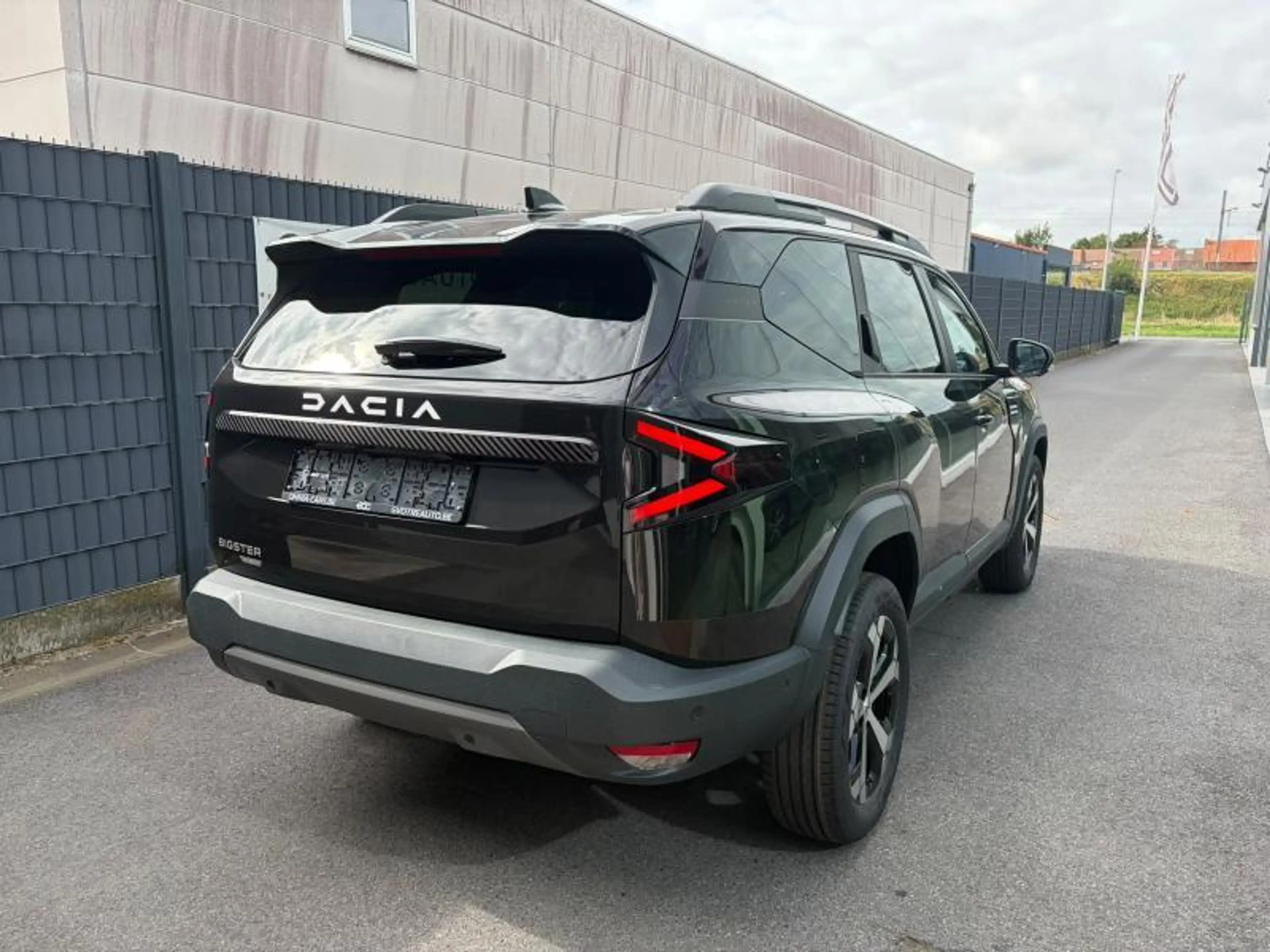 Dacia Bigster DISPO 20/03/27 - JOURNEY HYBRID 155 — photo 6