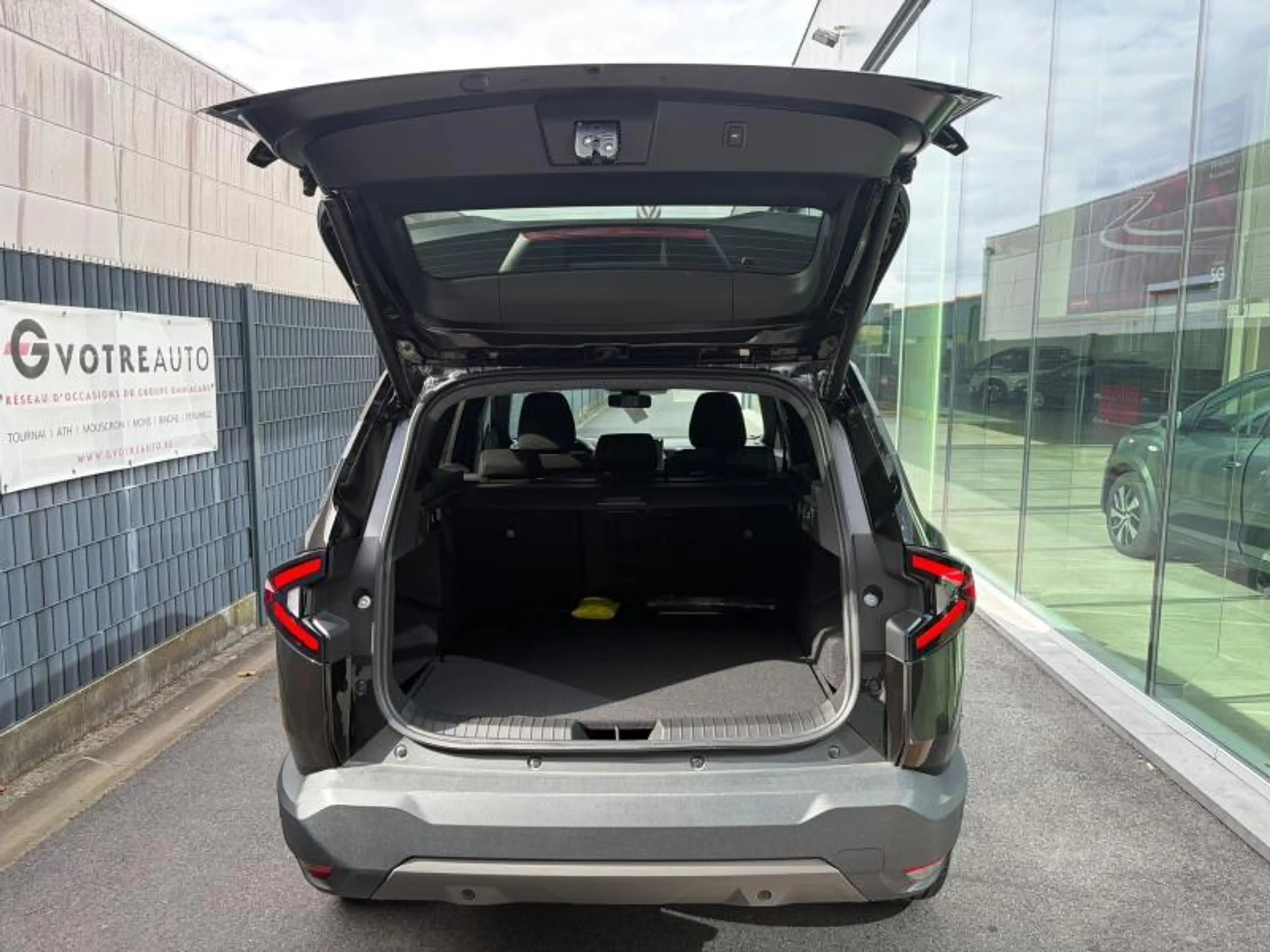 Dacia Bigster DISPO 20/03/27 - JOURNEY HYBRID 155 — photo 9