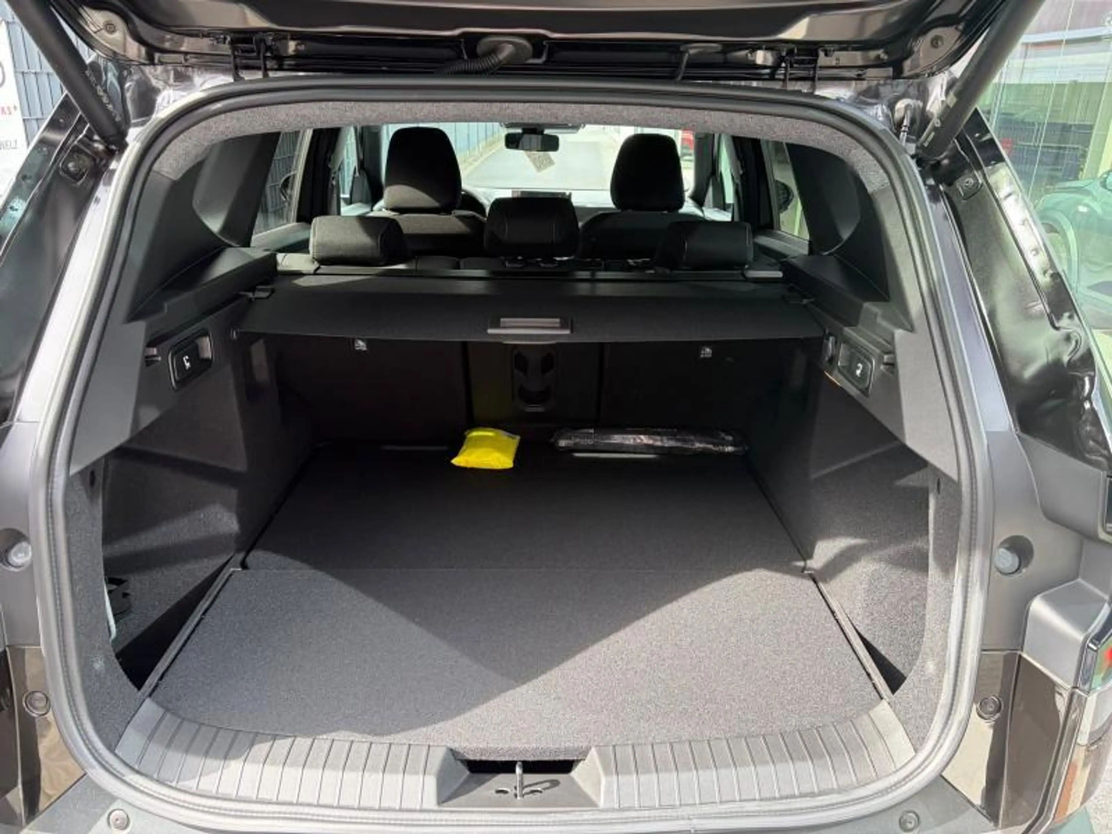 Dacia Bigster DISPO 20/03/27 - JOURNEY HYBRID 155 — photo 10