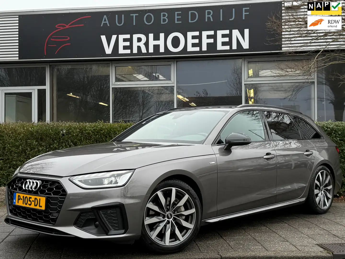 Audi A4 Avant 40 TFSI QUATTRO S EDITION COMPETITION - INCL Grau - 1