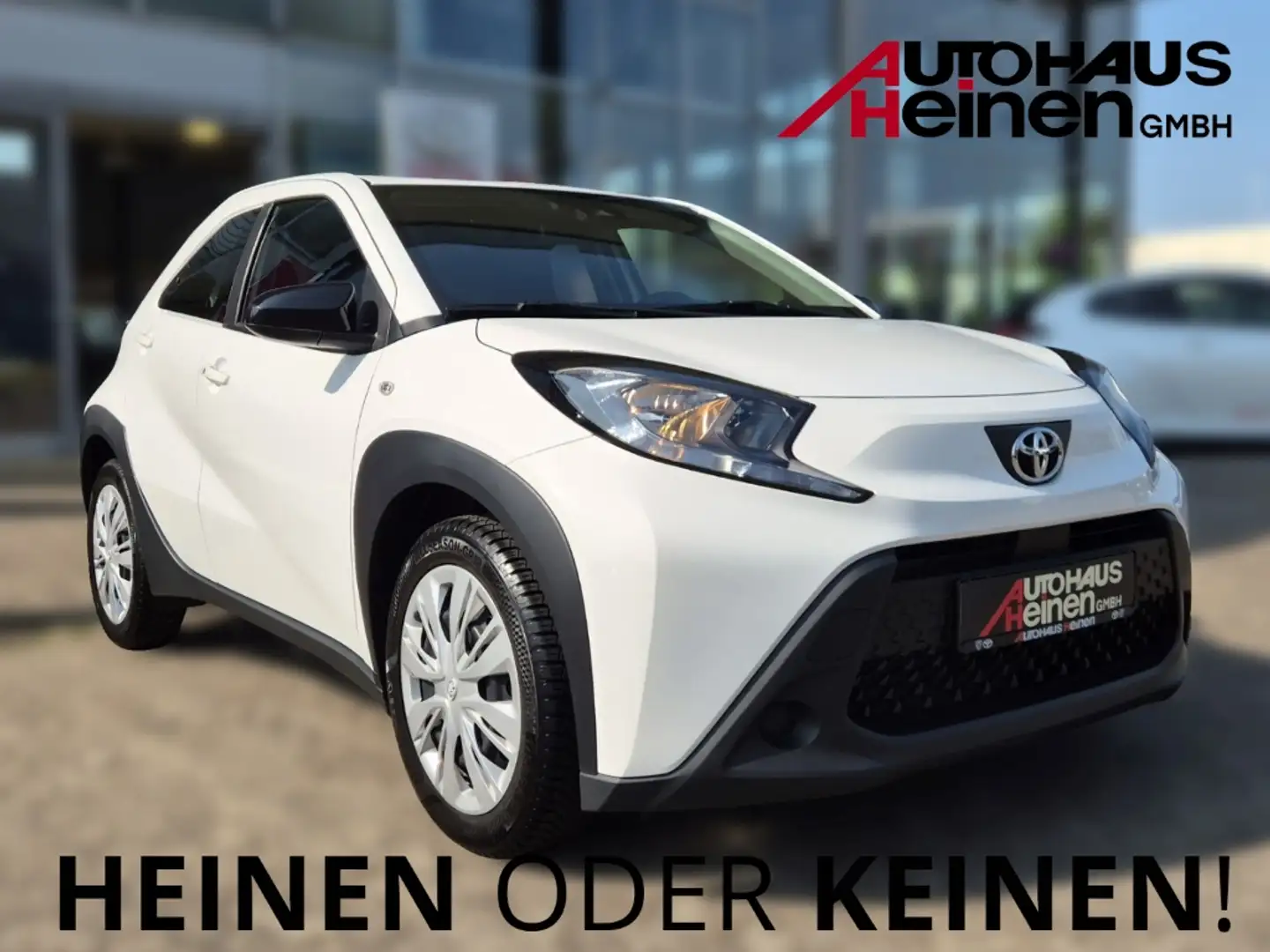 Toyota Aygo X Play 1.0 VVT-i Apple CarPlay Android Auto Musikstr Weiß - 1