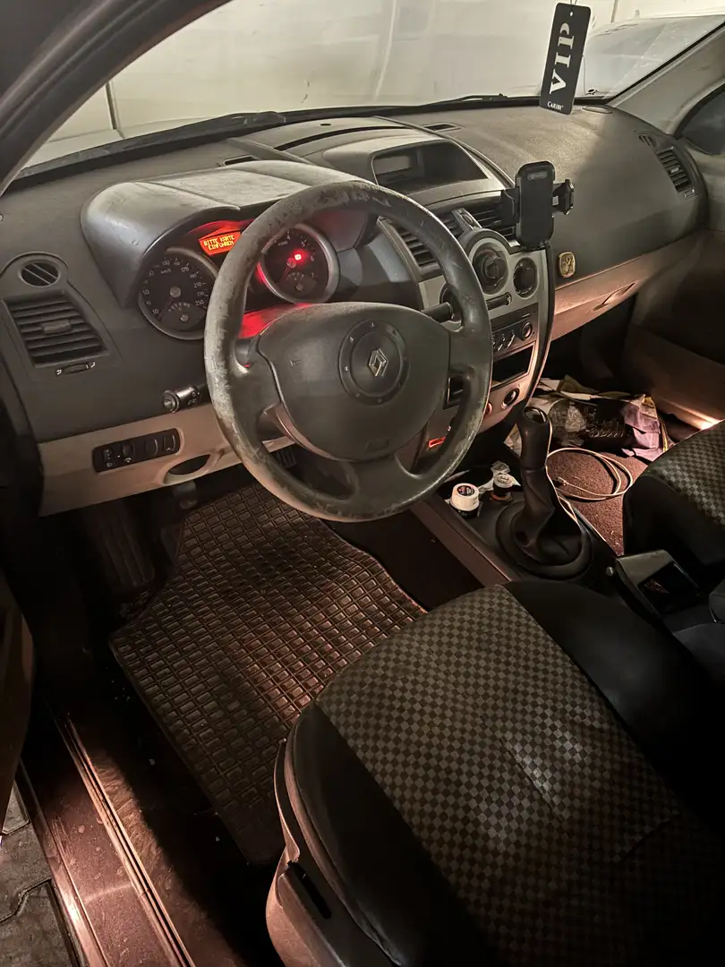 Renault Megane 1.6 Grandtour Authentique ( Servolenkung defekt ) - 2
