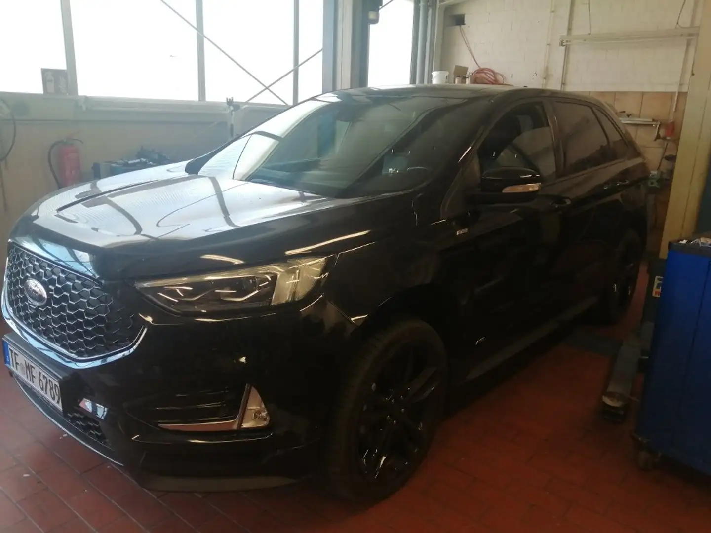 Ford Edge ST-Line 4x4+Dach+LED+Winter+Motor neu! Černá - 1