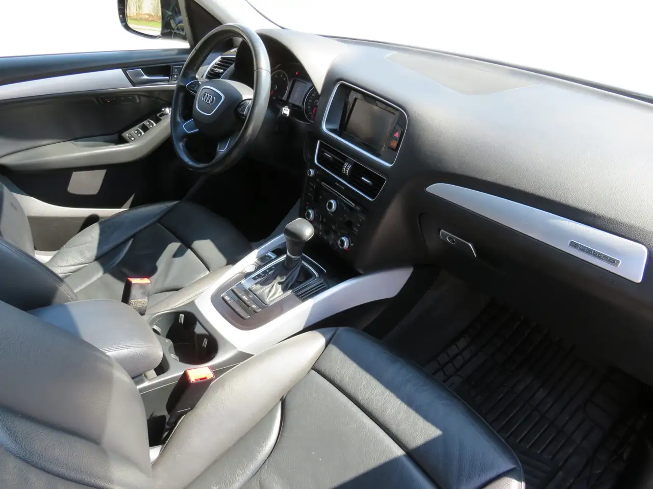 Audi Q5 снимка Audi Q5
