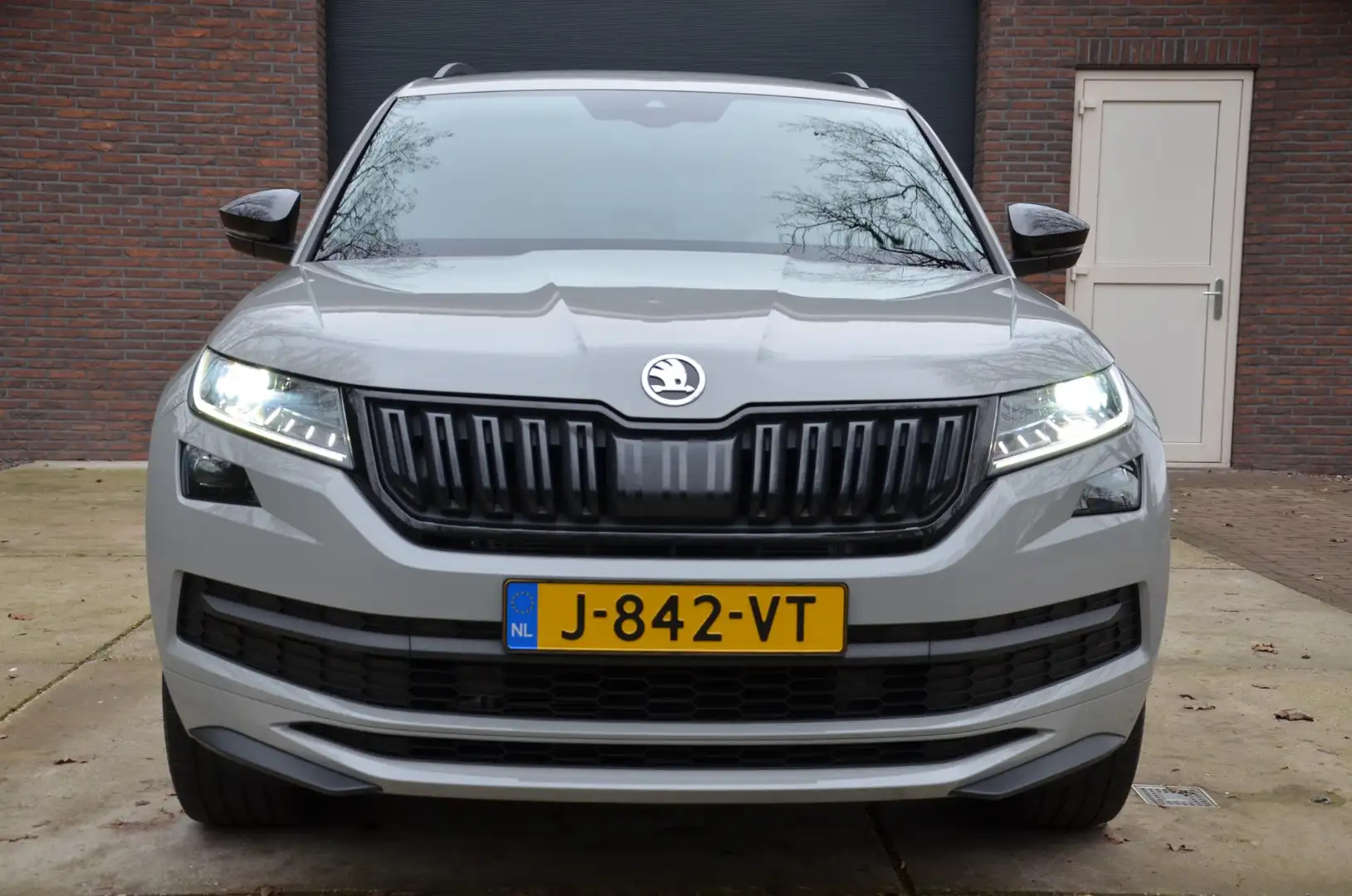 Skoda Kodiaq 1.5 TSI Sportline Business 7 Persoons Navi/Led/Ecc Gris - 2