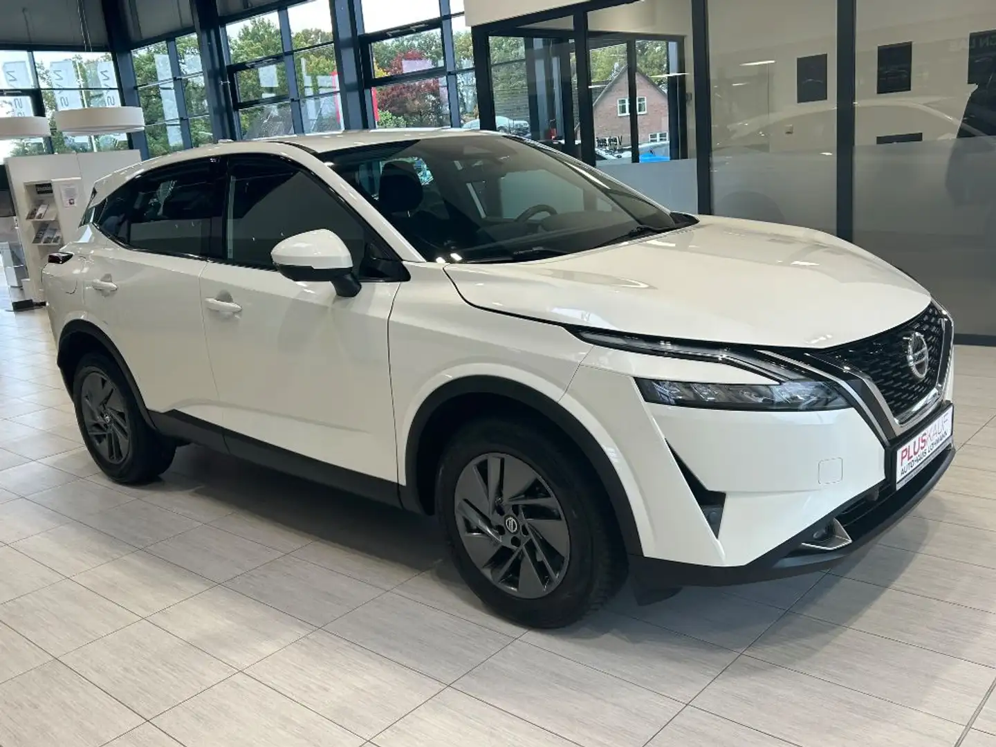 Nissan Qashqai 1.3 DIG-T MHEV Xtronic Acenta AHK Allwetterreifen Weiß - 2