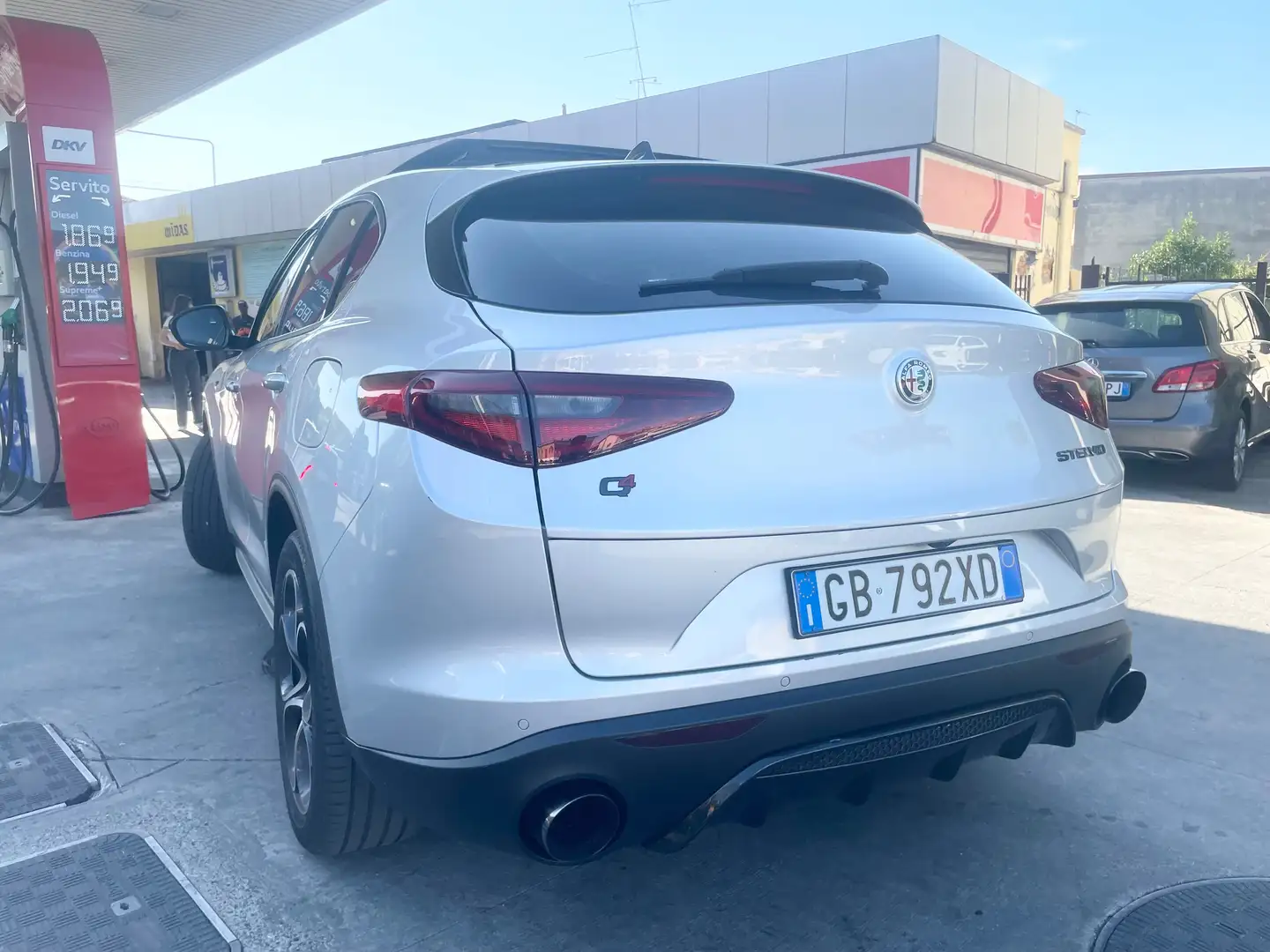 Alfa Romeo Stelvio 2020 2.0 t Sprint Q4 200cv *TETTO E SCARICO SPORT* Silber - 2