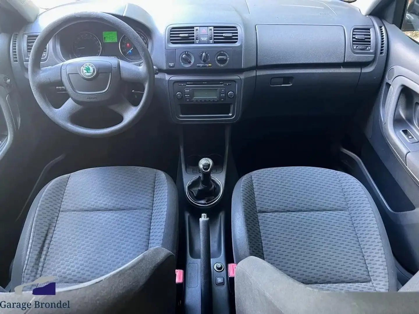 Skoda Fabia 1.6 TDi 90cv Phase 2 Zwart - 2