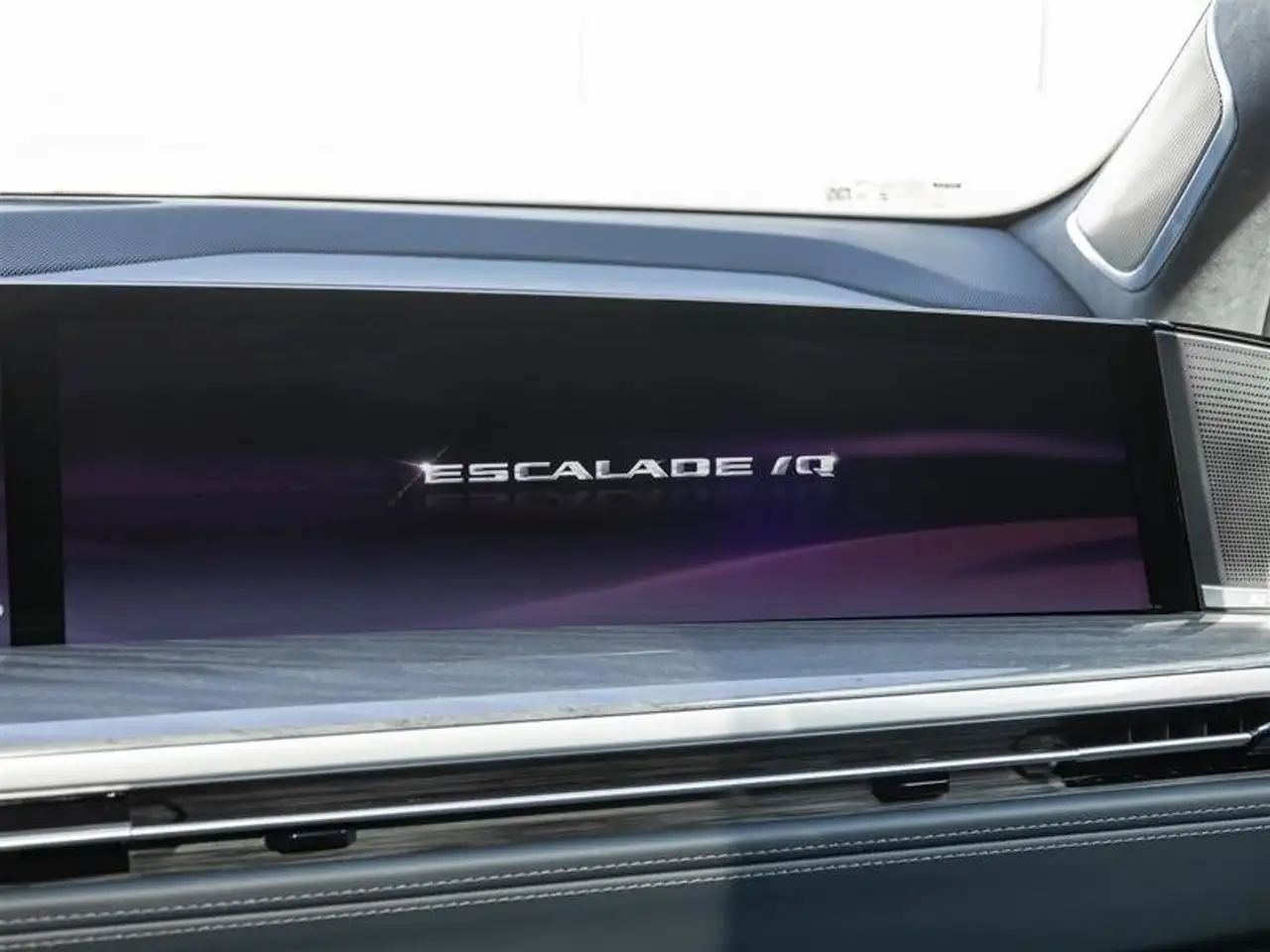 Cadillac Escalade снимка Cadillac Escalade